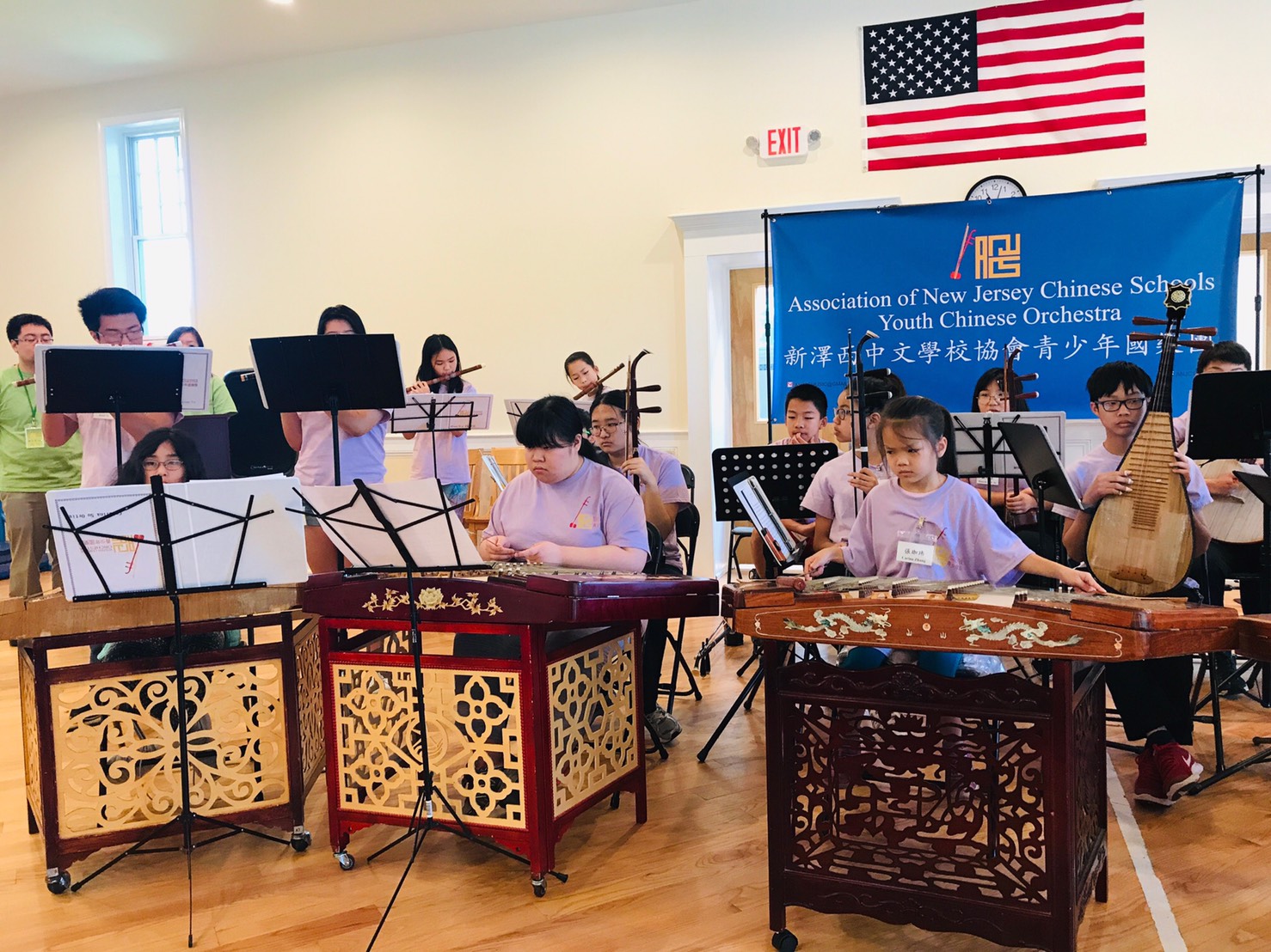 演奏傳統樂曲之美。