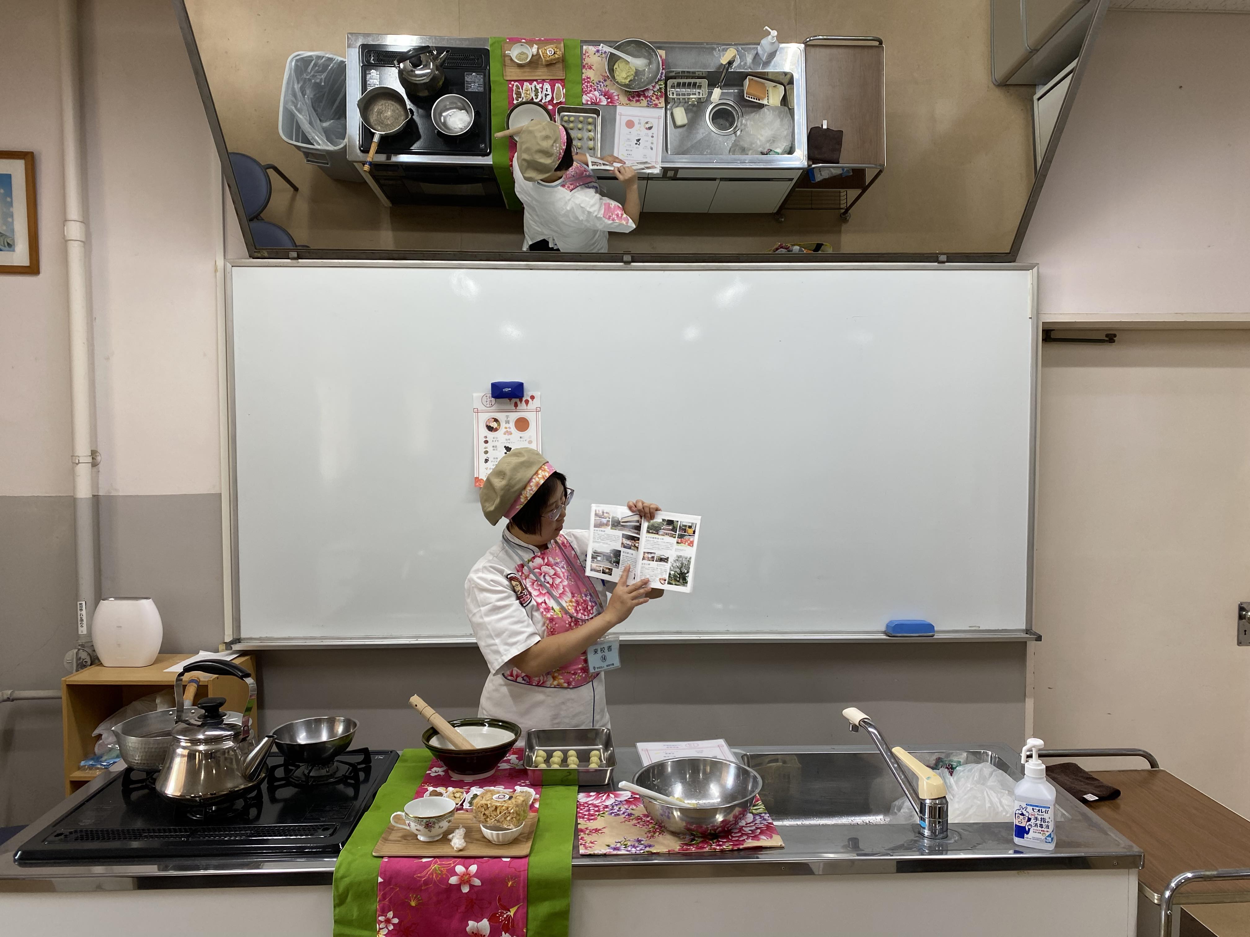 陳老師講解臺灣客家文化