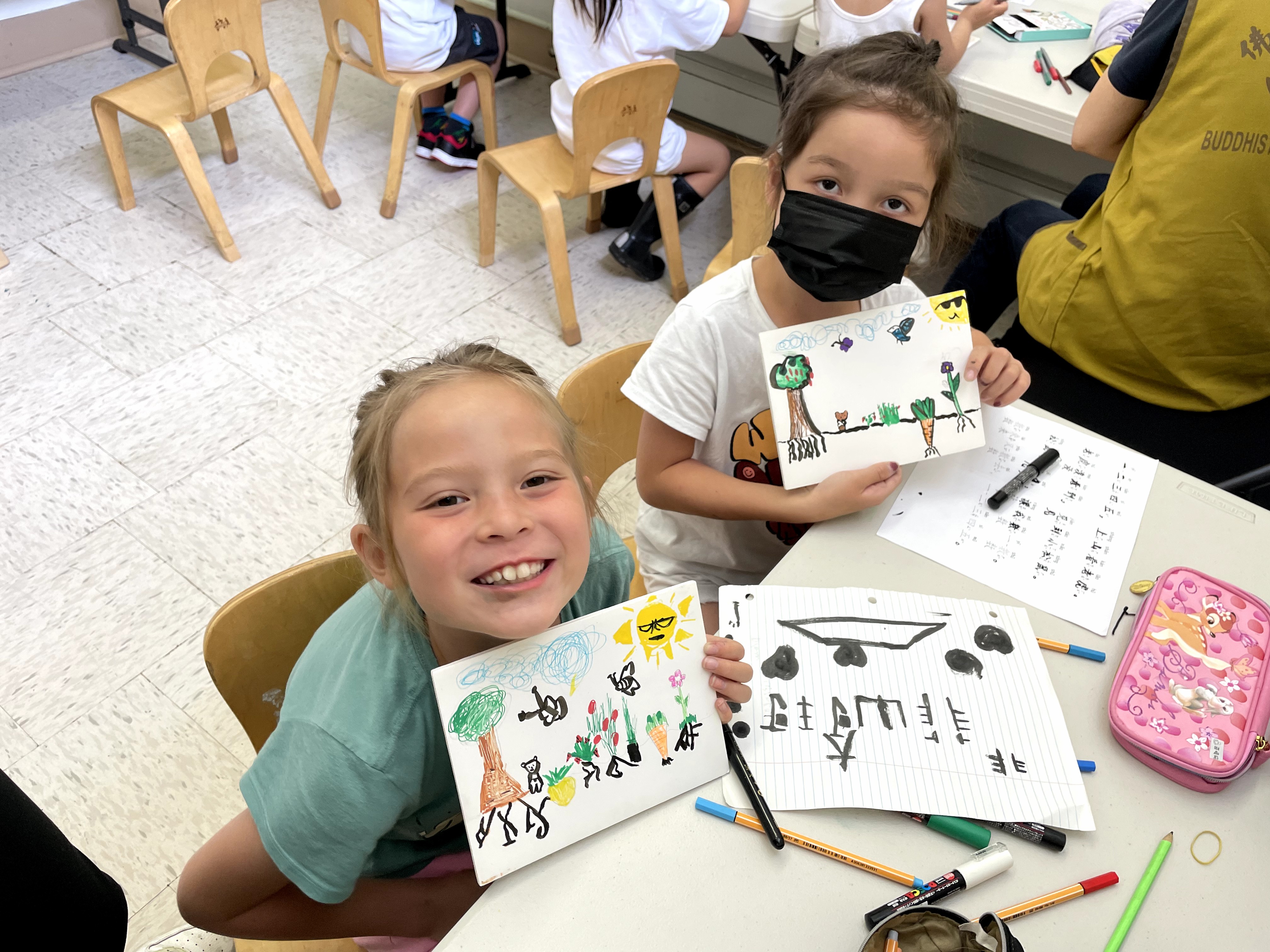 小學員繪圖講故事