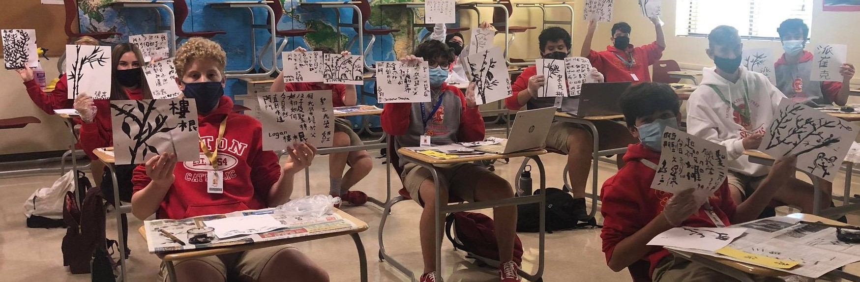 鳳凰城漢字文化–學生展示書畫作品