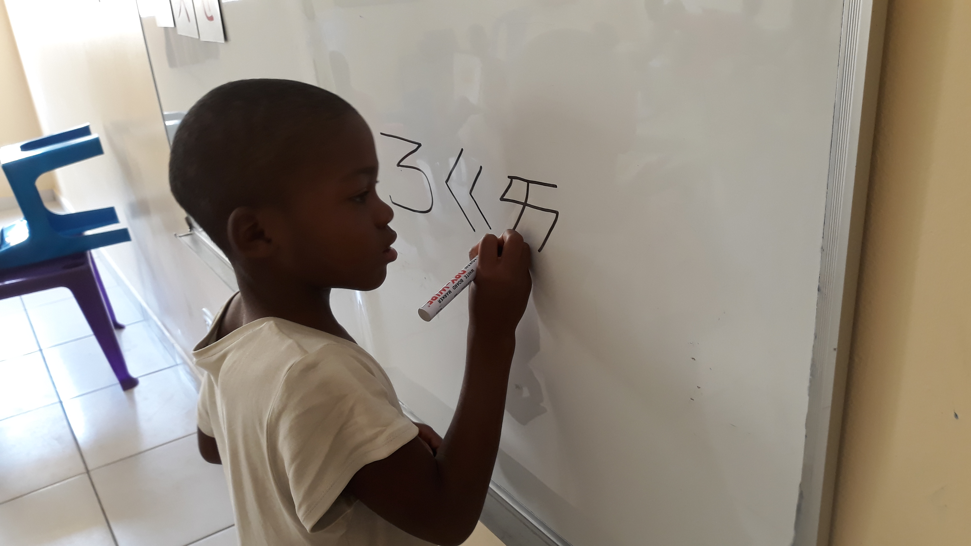 納米比亞圓覺私立學校   中文課說故事～「屋頂」3