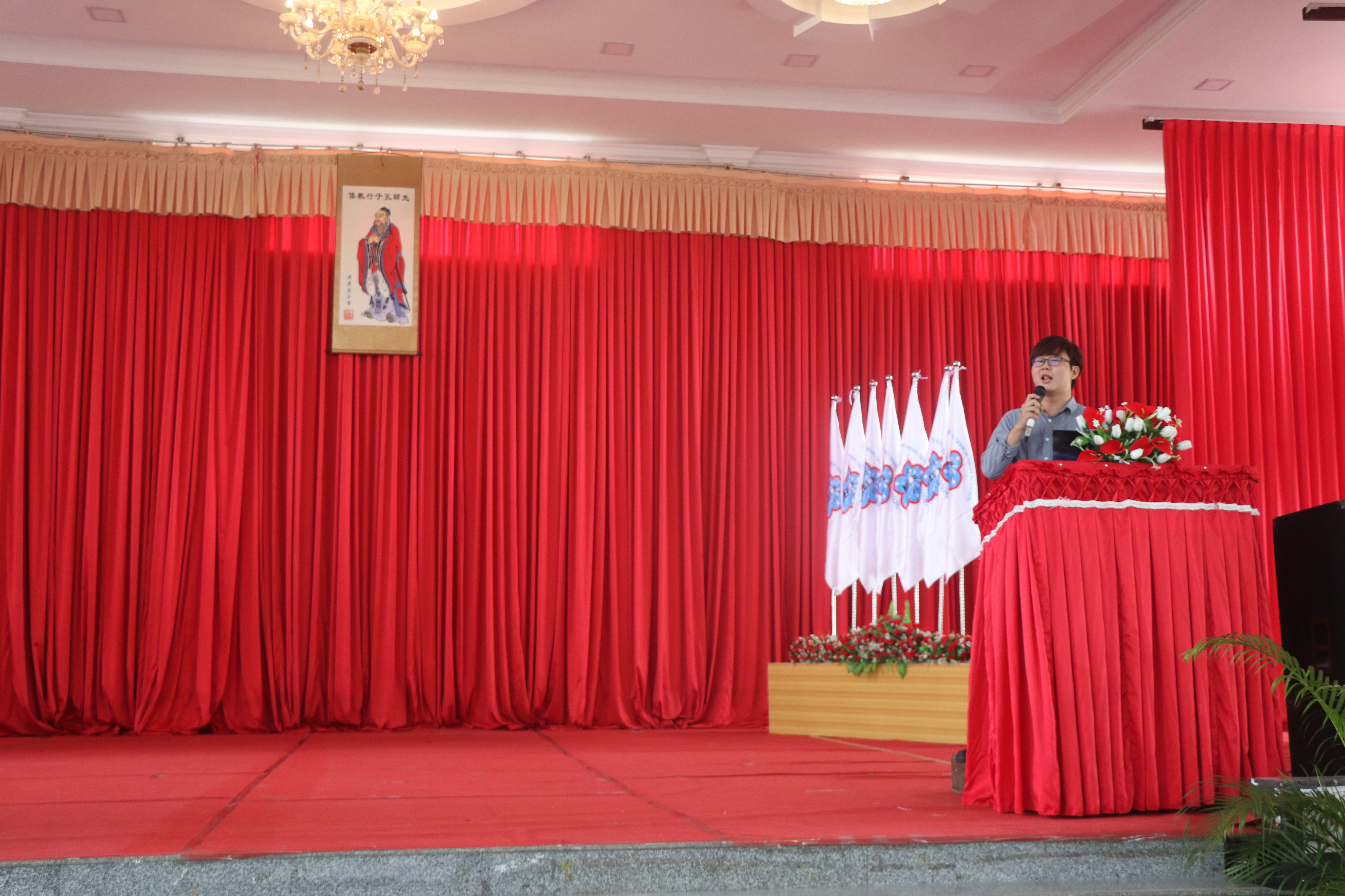 楊庭宇留台學長與學弟妹們交流分享心得。