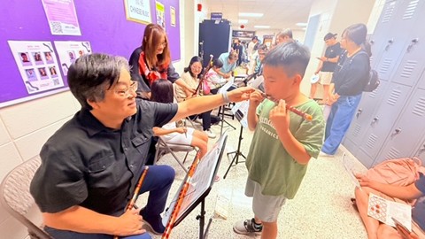 由國樂老師指導，讓學生認識國樂之美