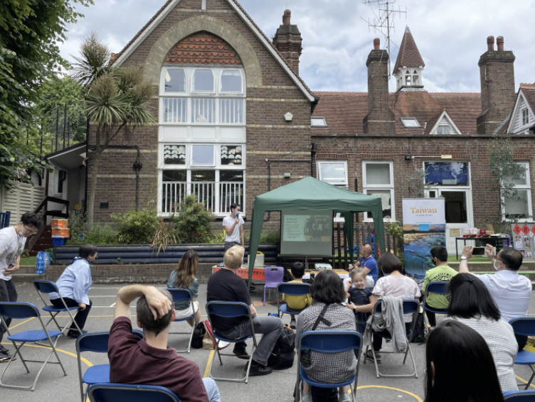 僑青Caleb Shen分享參加海外青年華語文研習班經驗。