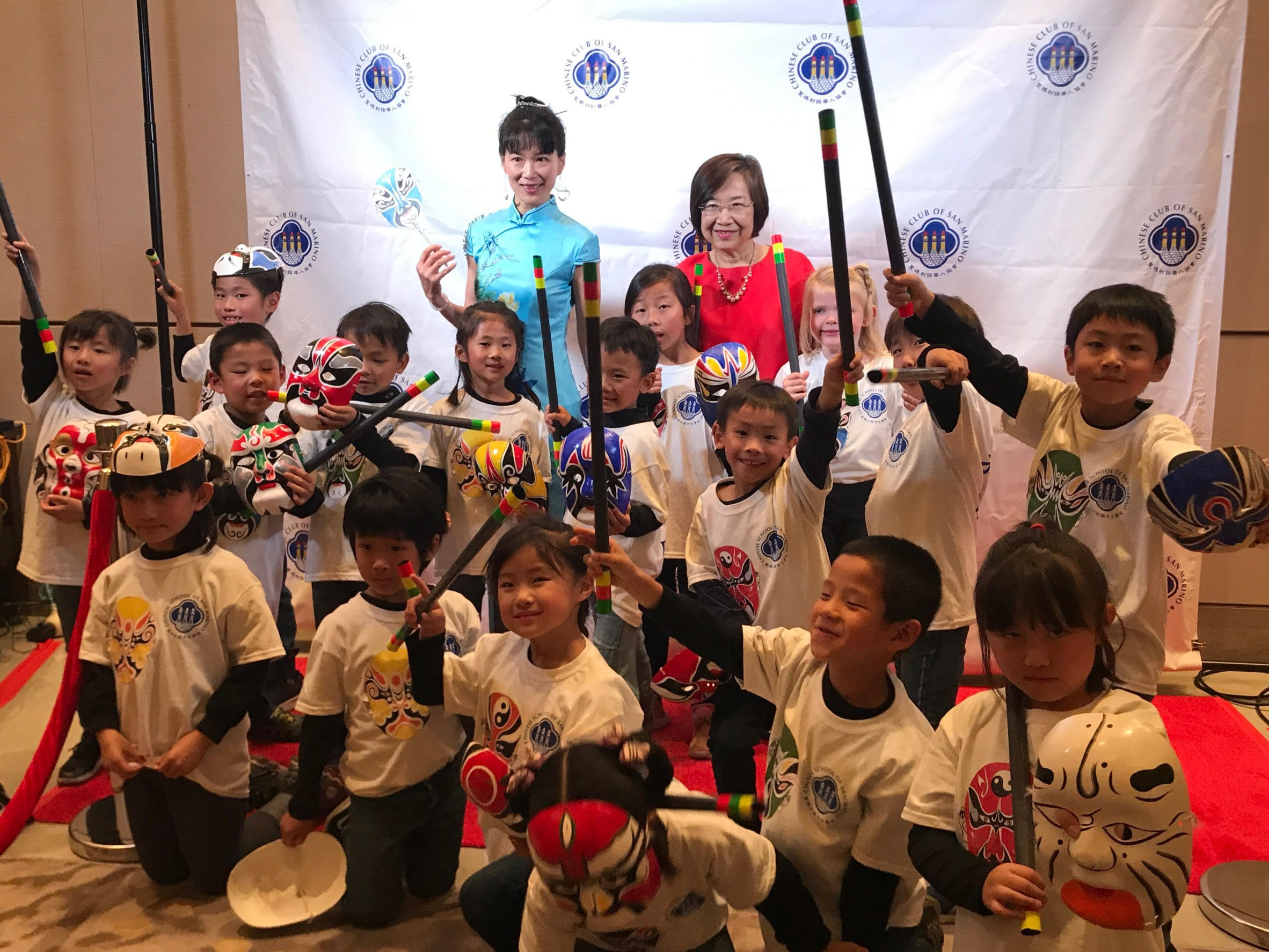 唱臉譜登台表演