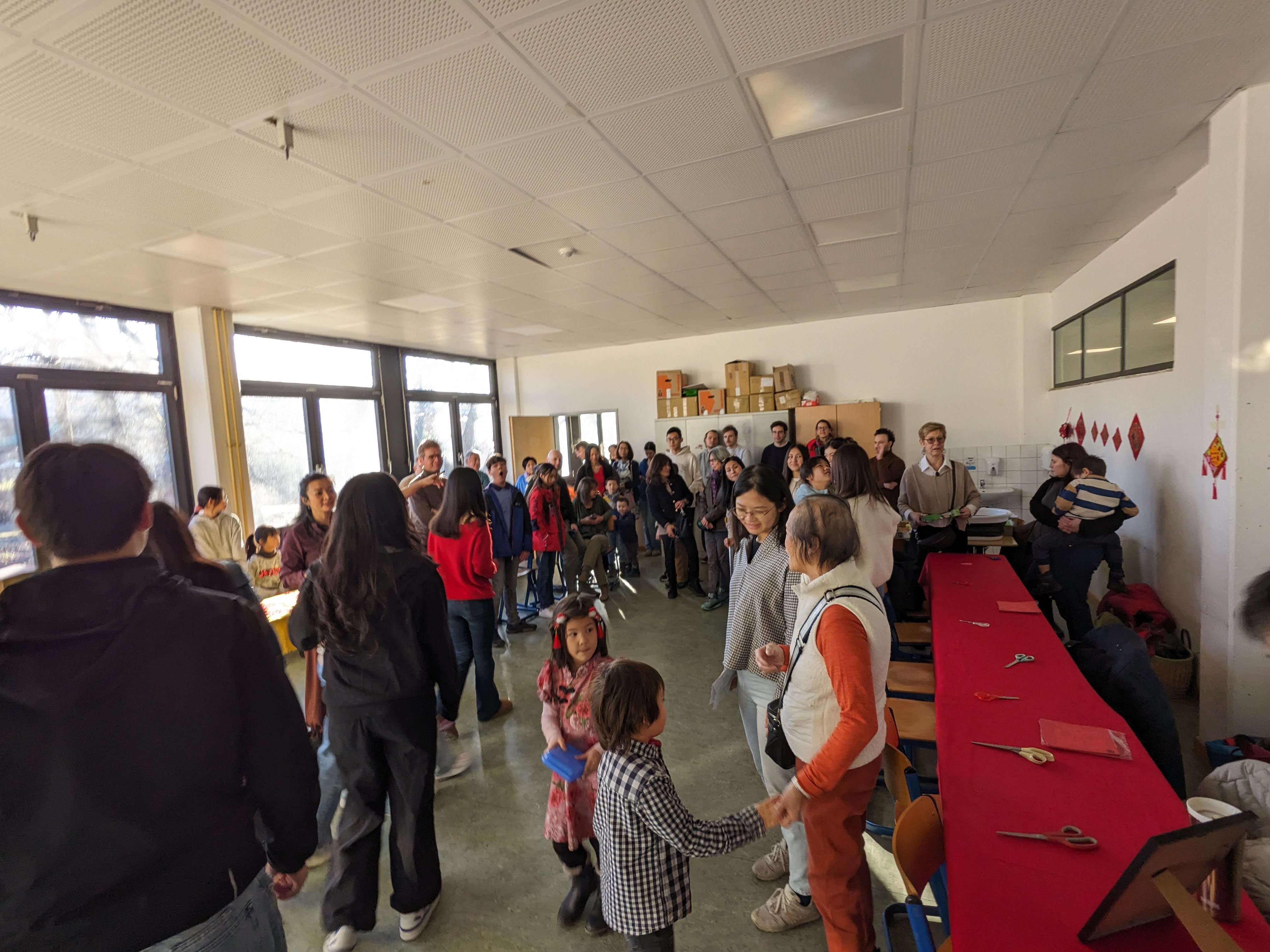 活動快要開始了，氣氛真是熱鬧滾滾。