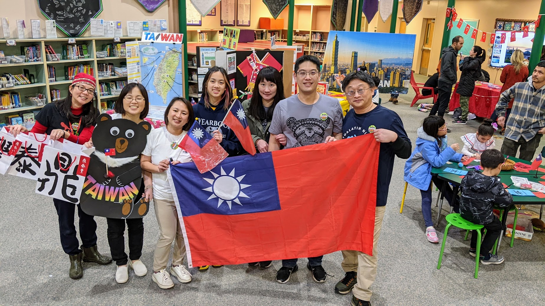Findley小學臺灣志工群合照