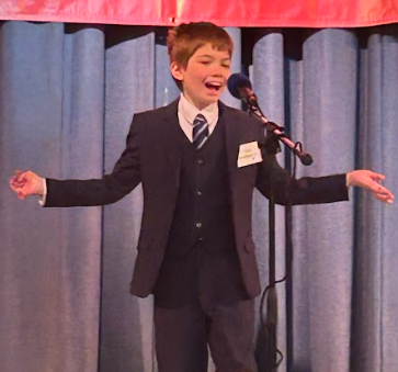 中年級學生喬一描述放學後各種的課外活動給他的啟發.