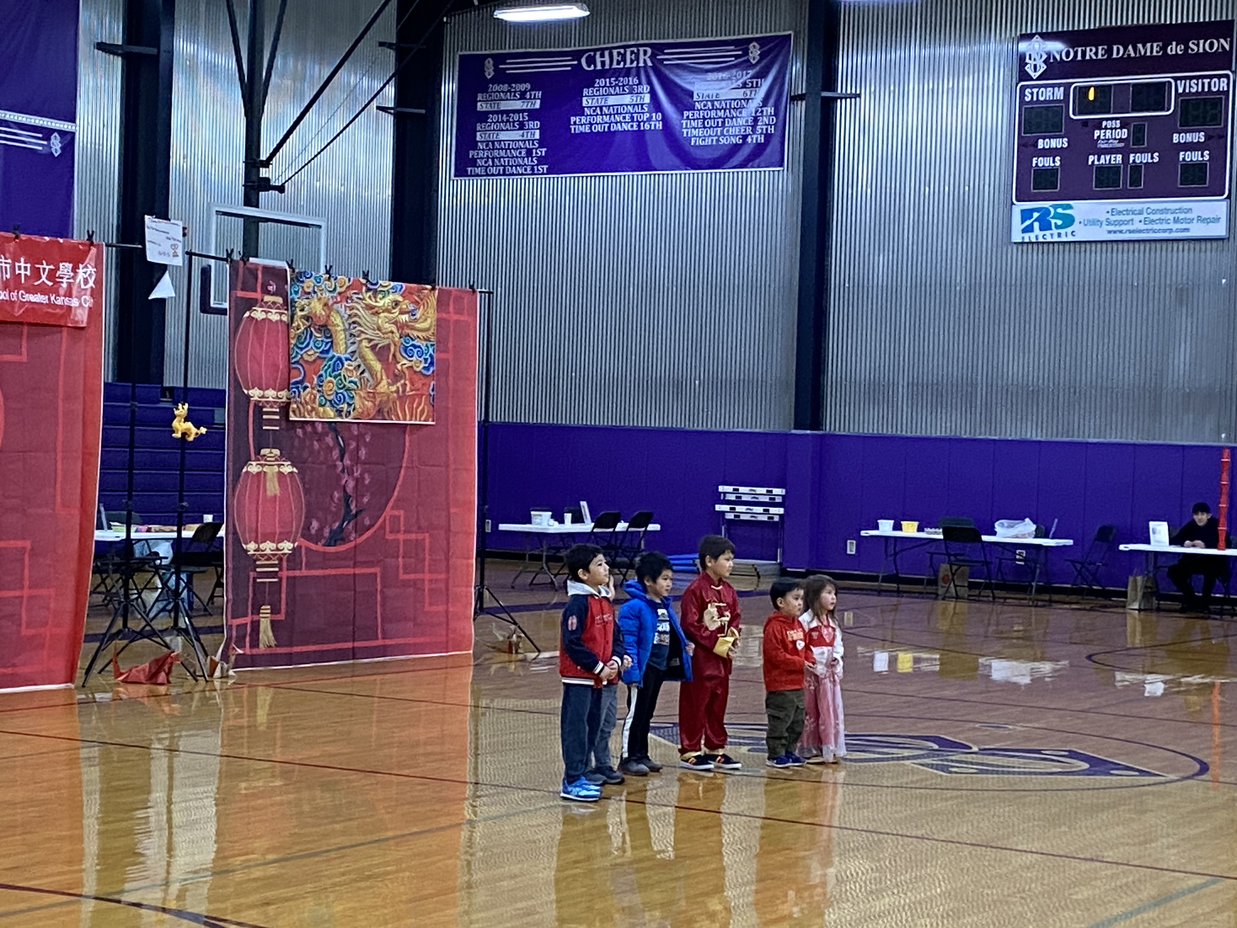 3至5歲的唱遊班小朋友的新年祝福