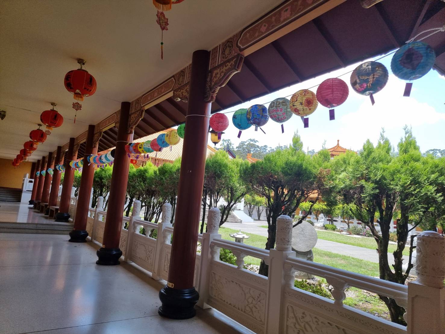 燈籠懸掛在中天寺-1