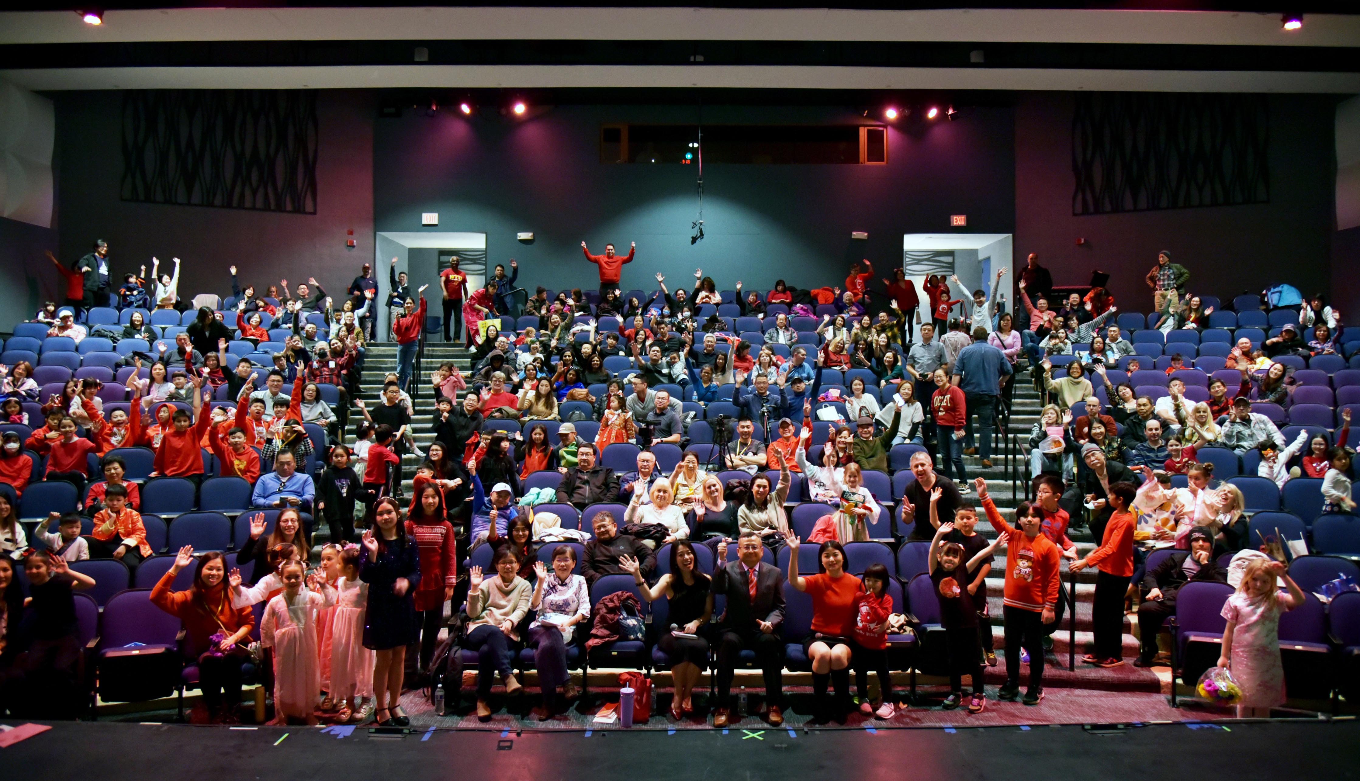 全場觀眾合影