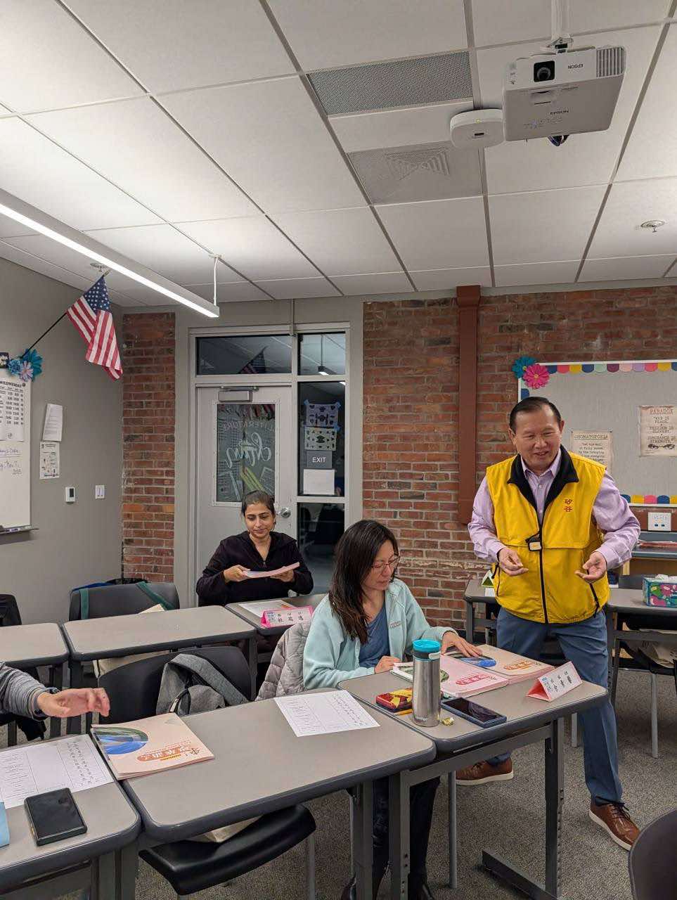 圖五：寇惠風校長關心學員上課情形