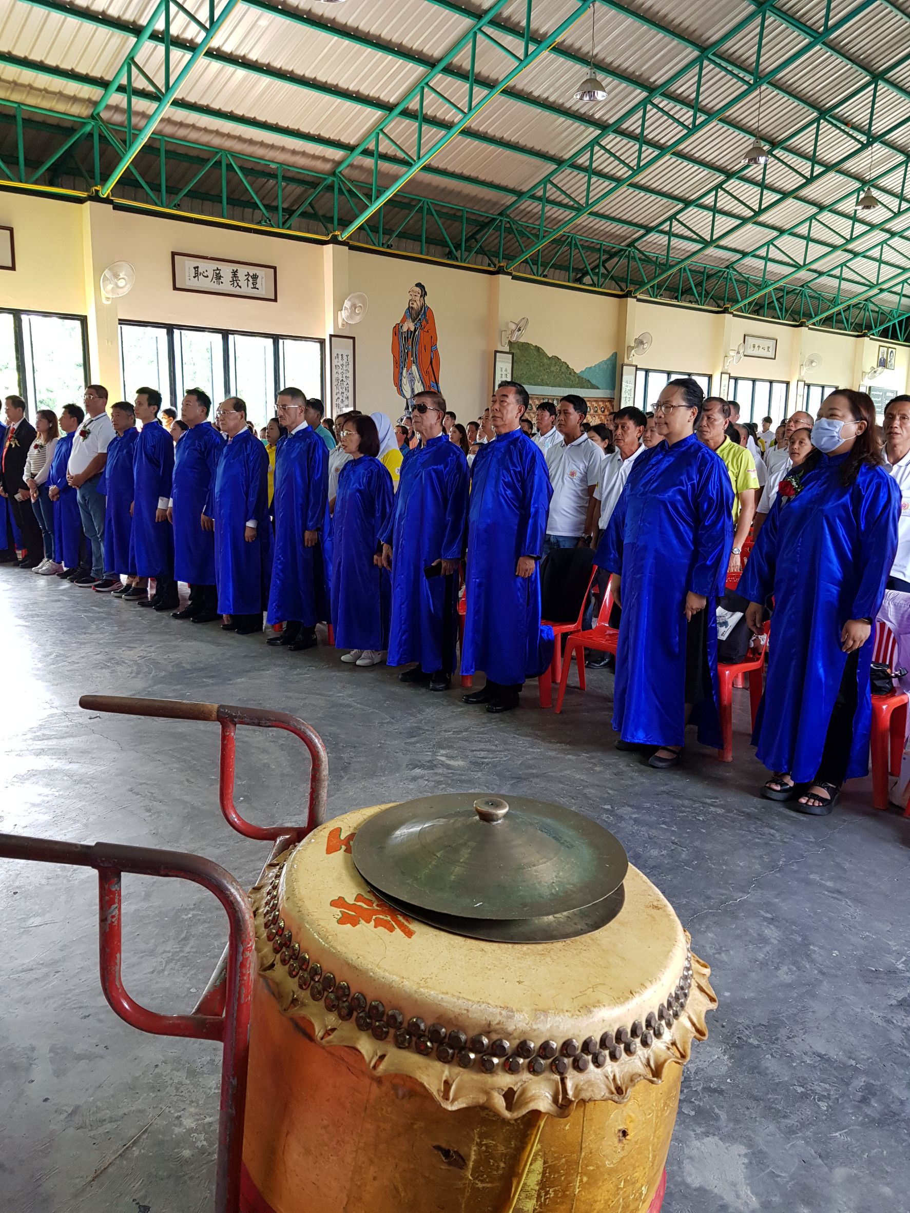 全體與會長官、來賓及師生參加祭孔典禮