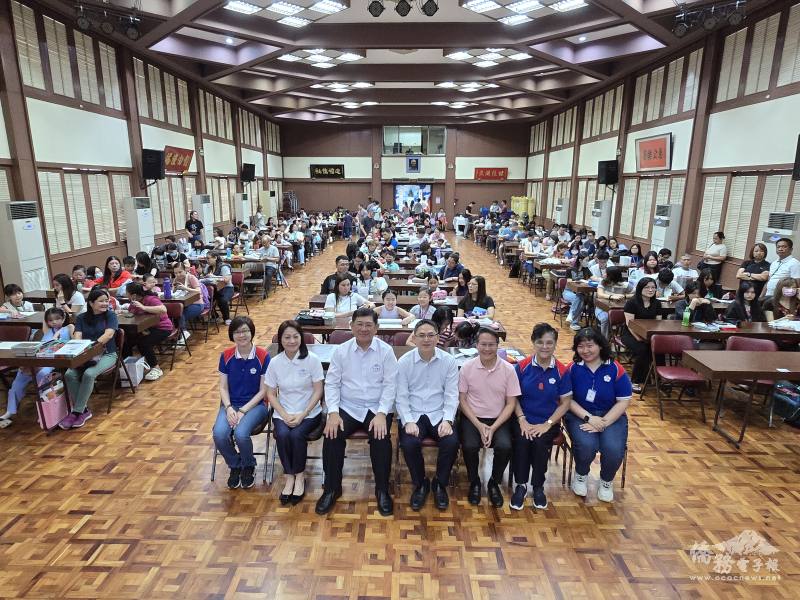 菲華文經總會親子成語繪畫比賽活動會場