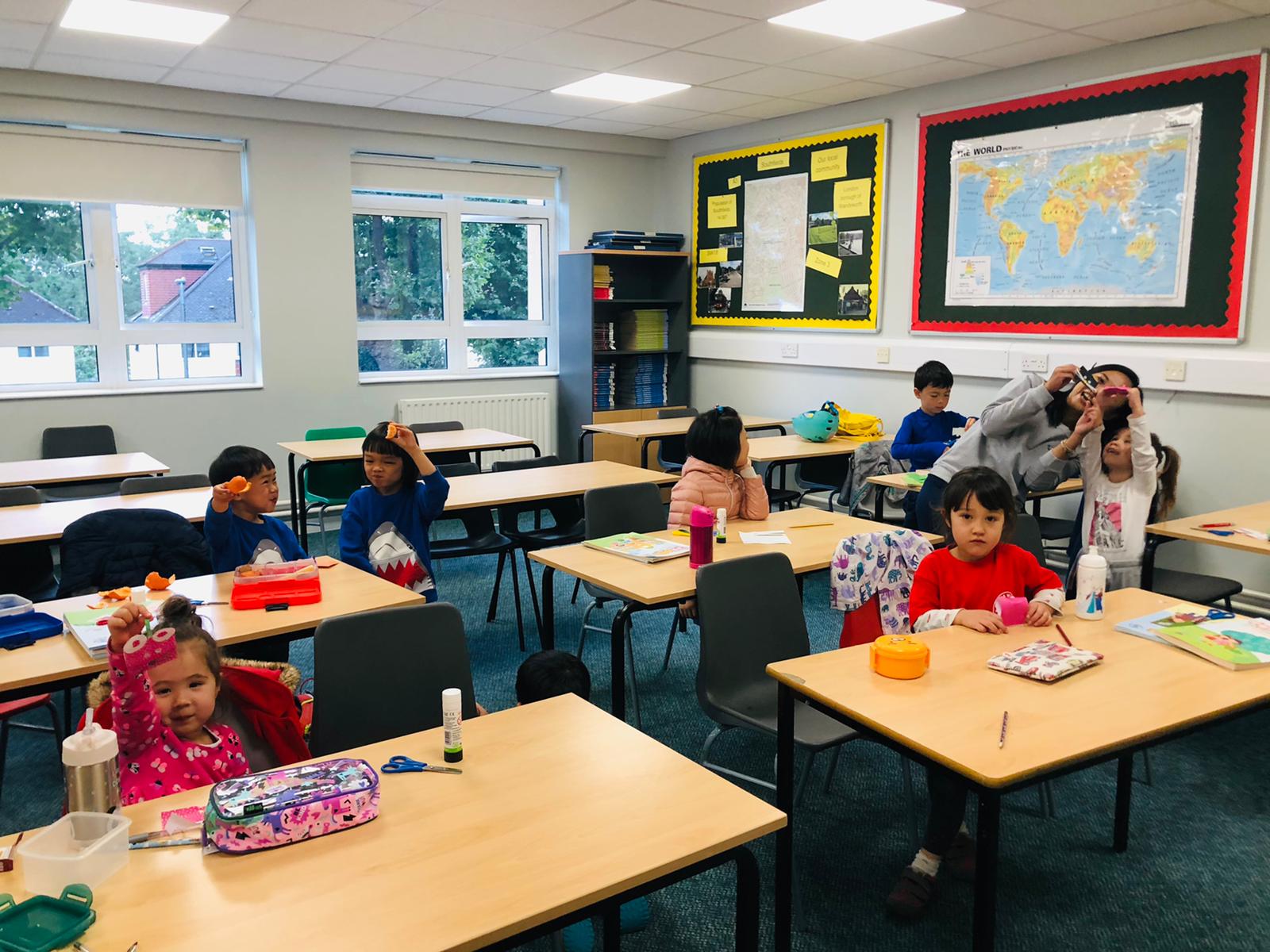 比賽後我們還一起做了手作