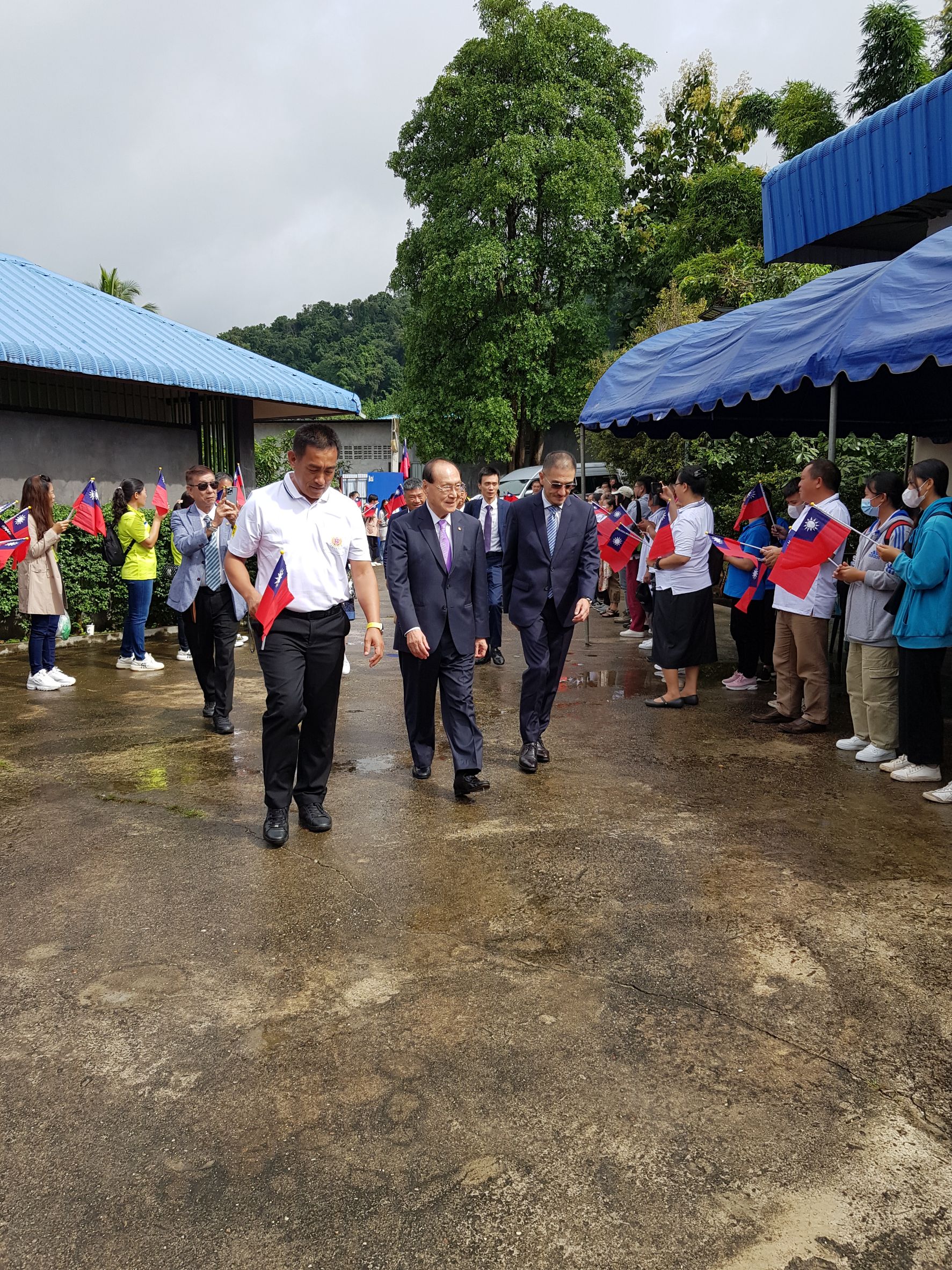 熱烈歡迎長官來賓蒞臨會場