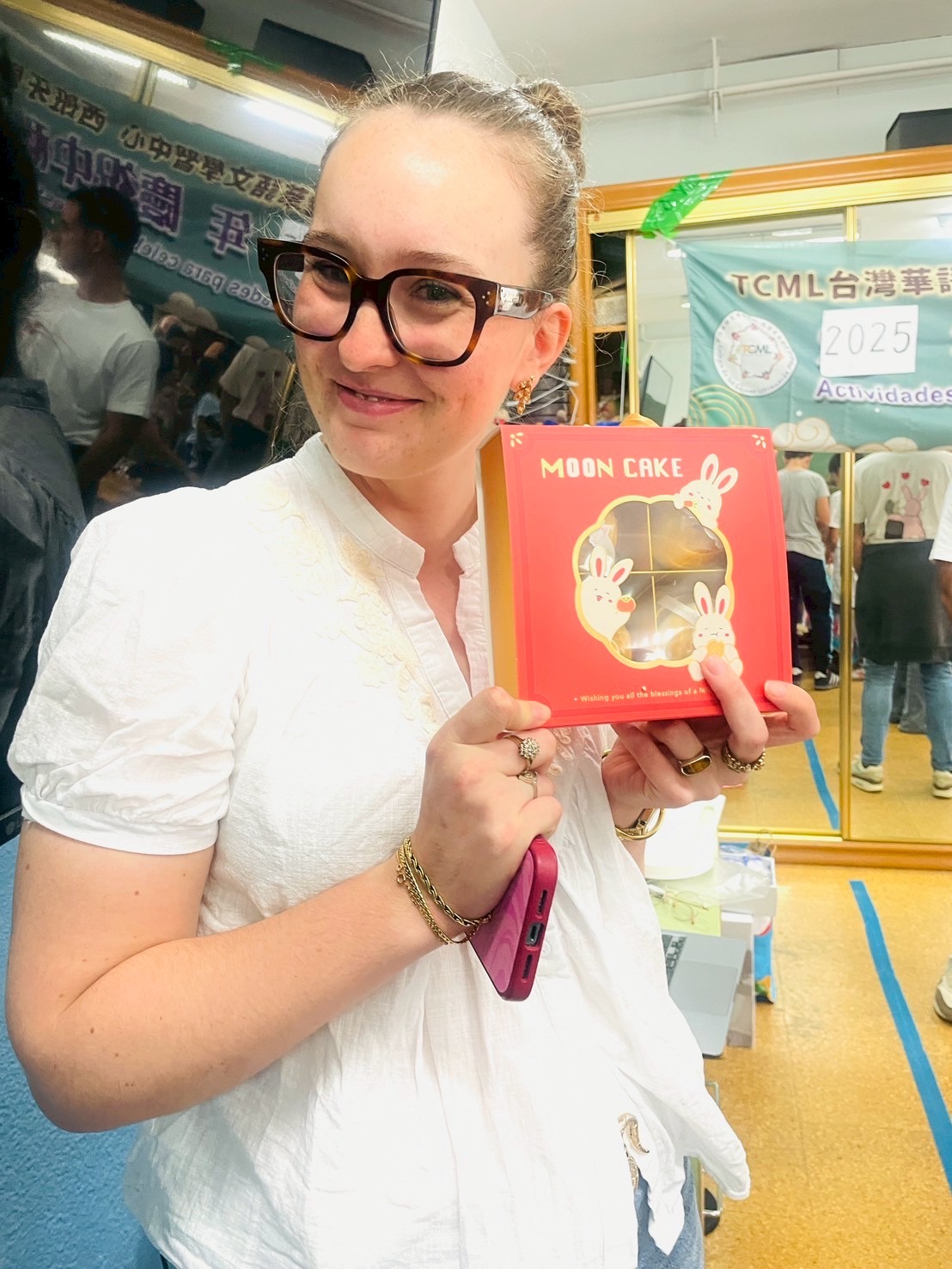 獲得製作月餅最美冠軍，贈送蛋黃酥