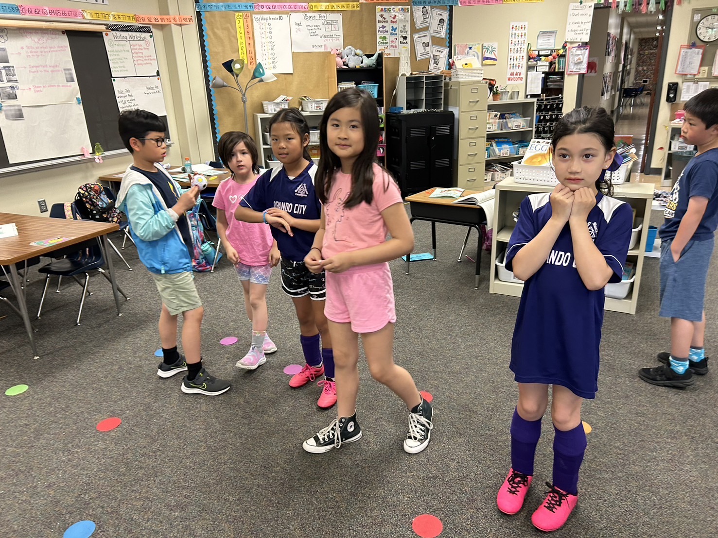 俄亥俄州哥城中文學校 2024年華語教唱活動4