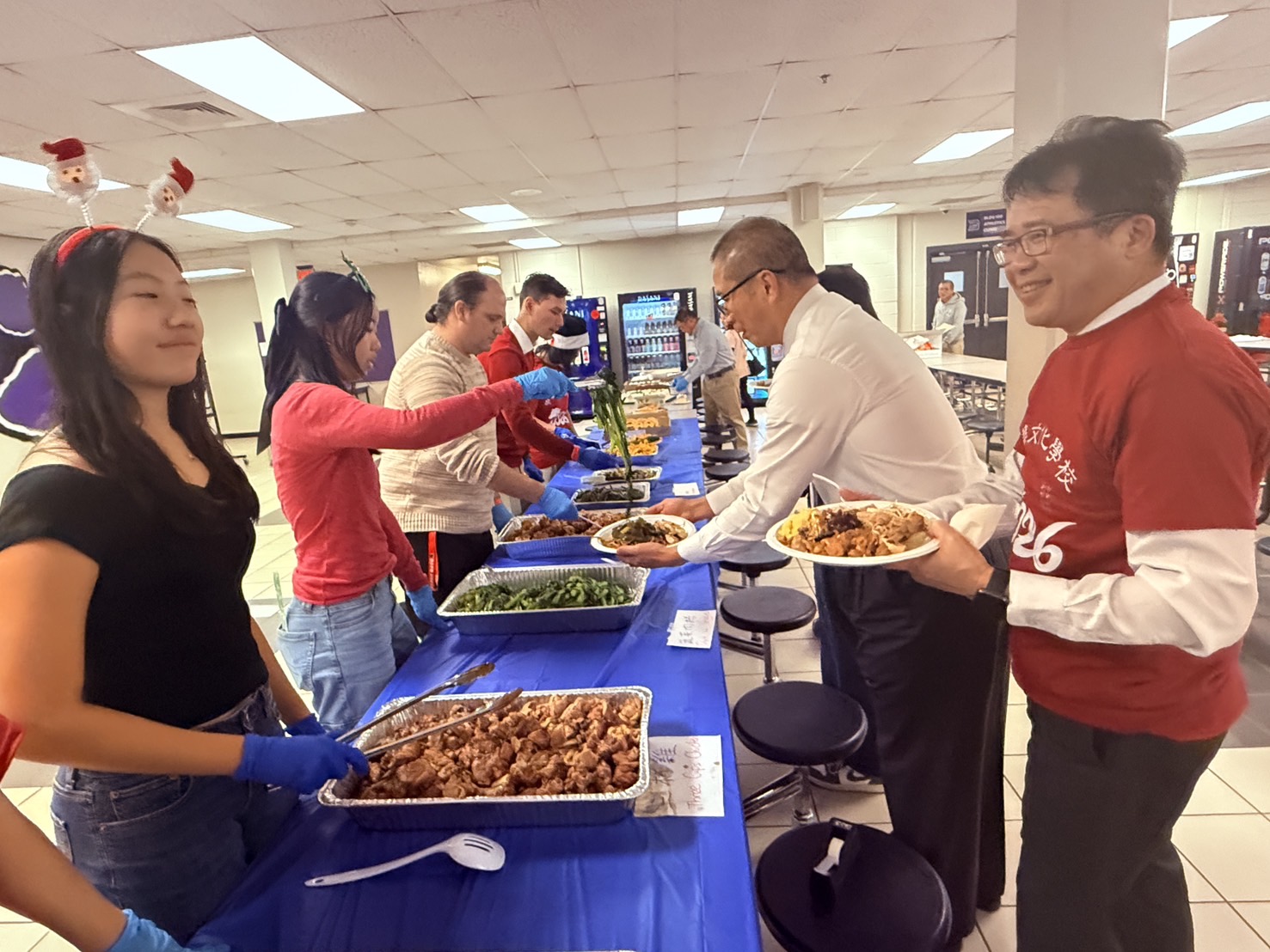 校方準備豐富餐點