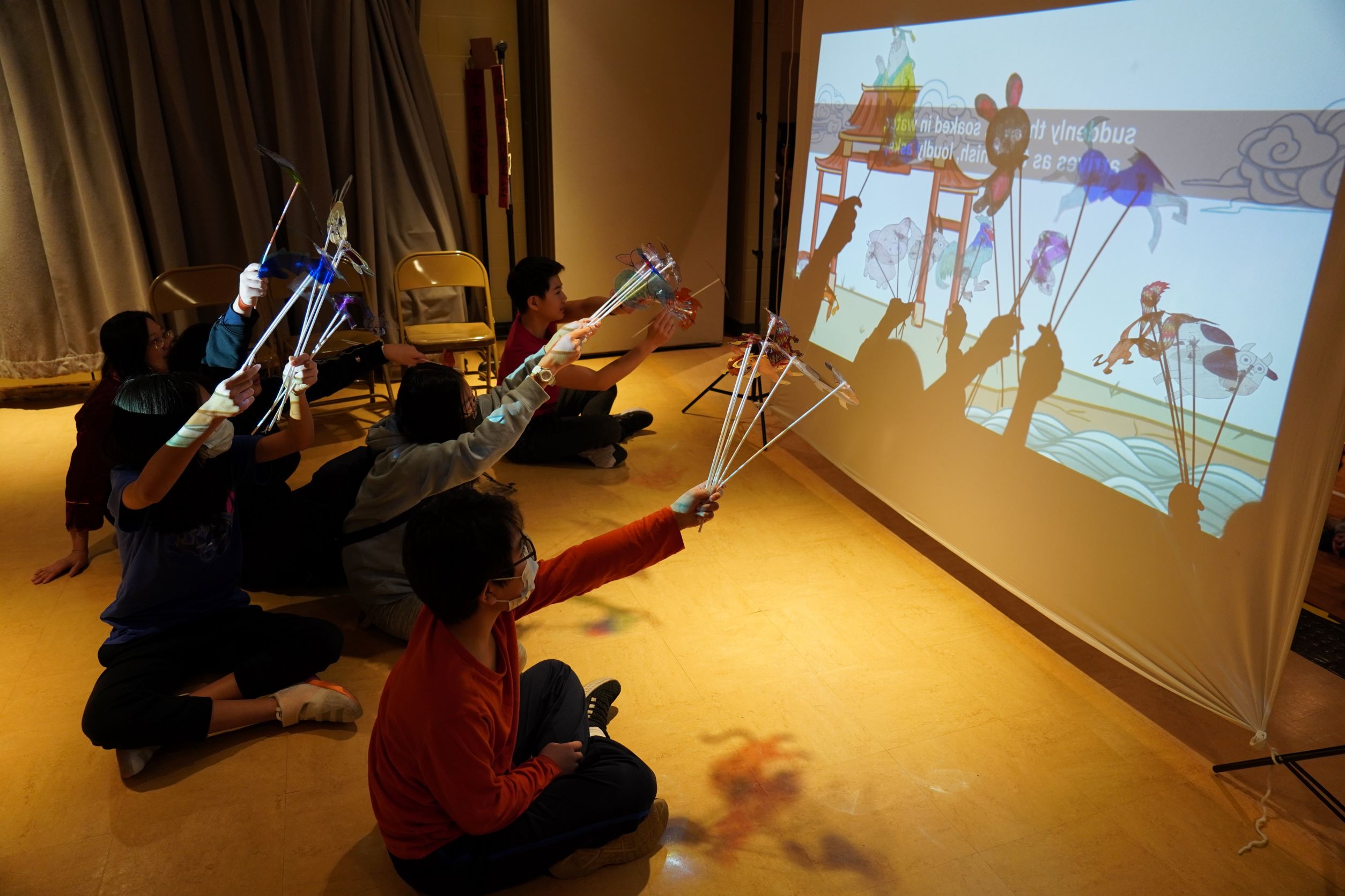 學生們精心準備的皮影戲 - 12 生肖