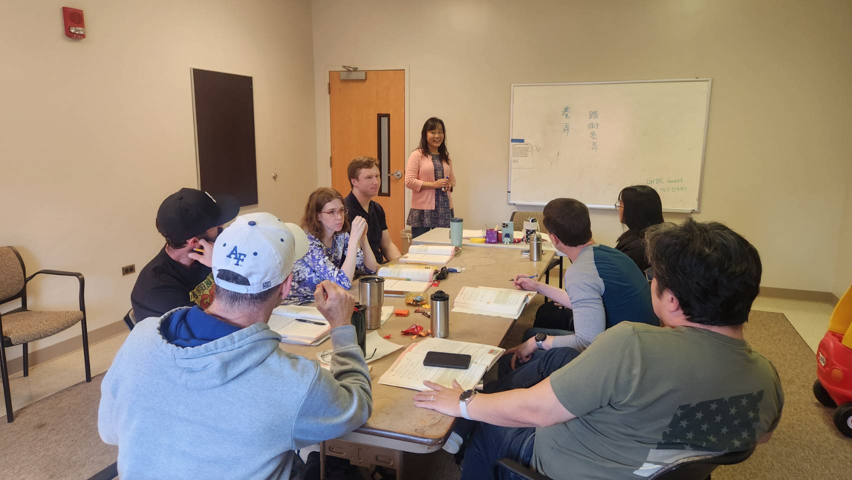 老師及學生針對學習成果極感興趣的文化主題進行討論