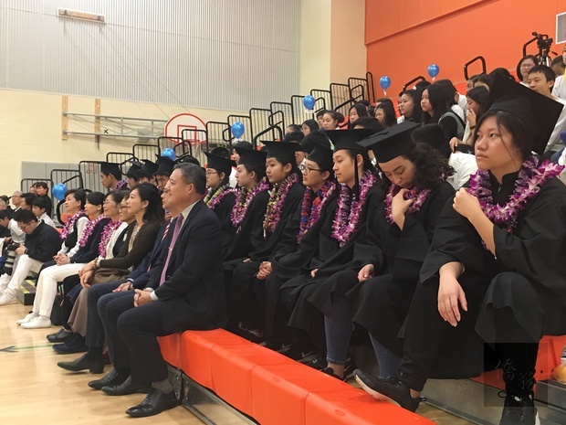 青青校樹驪歌揚 西雅圖慈濟中文學校歡送畢業生2