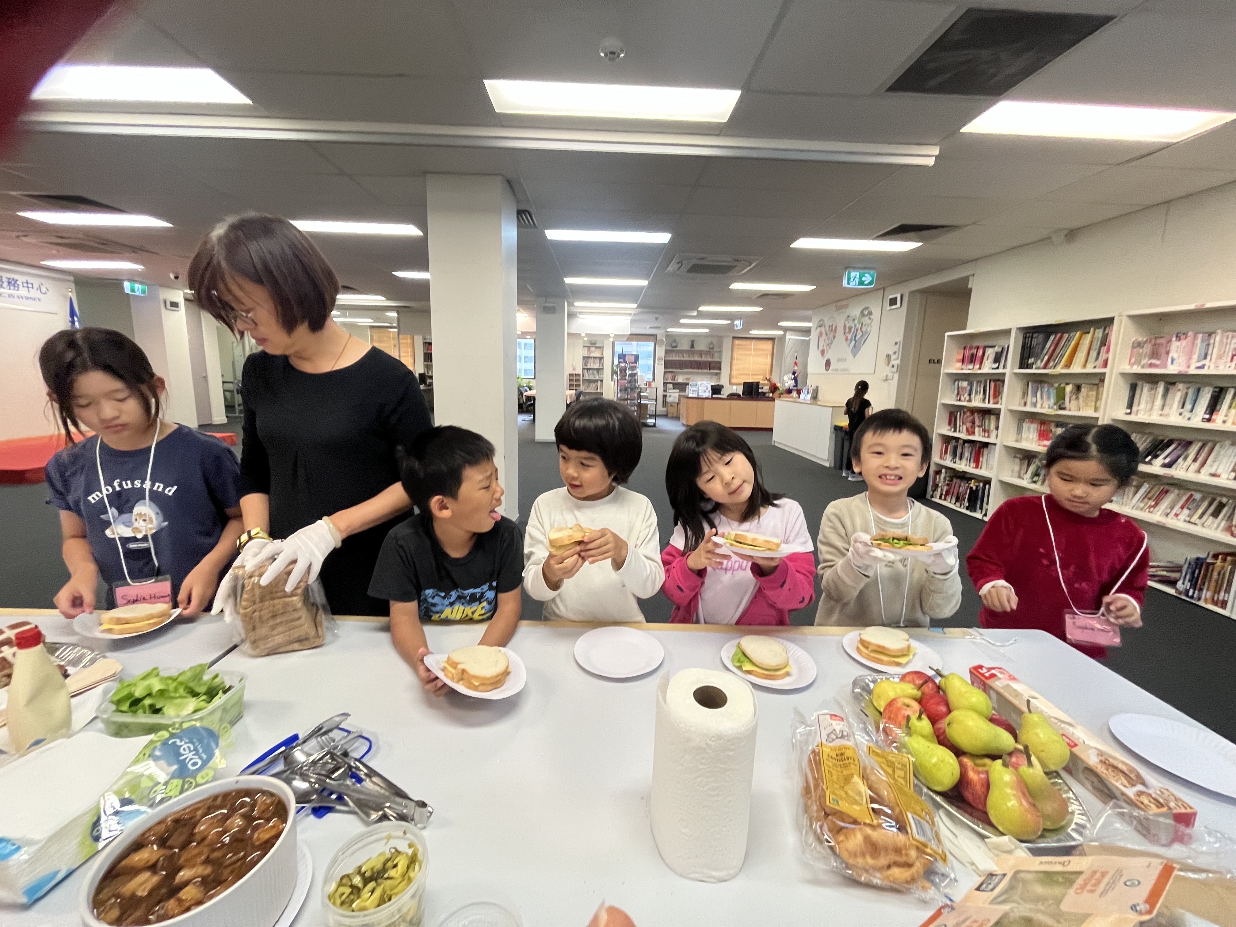 雪梨臺灣學校舉辦自然科學實驗、藝術創作、團隊遊戲和美食體驗營隊4