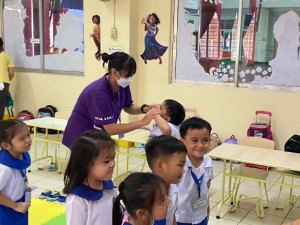 身體部位專有名詞搭配唱跳