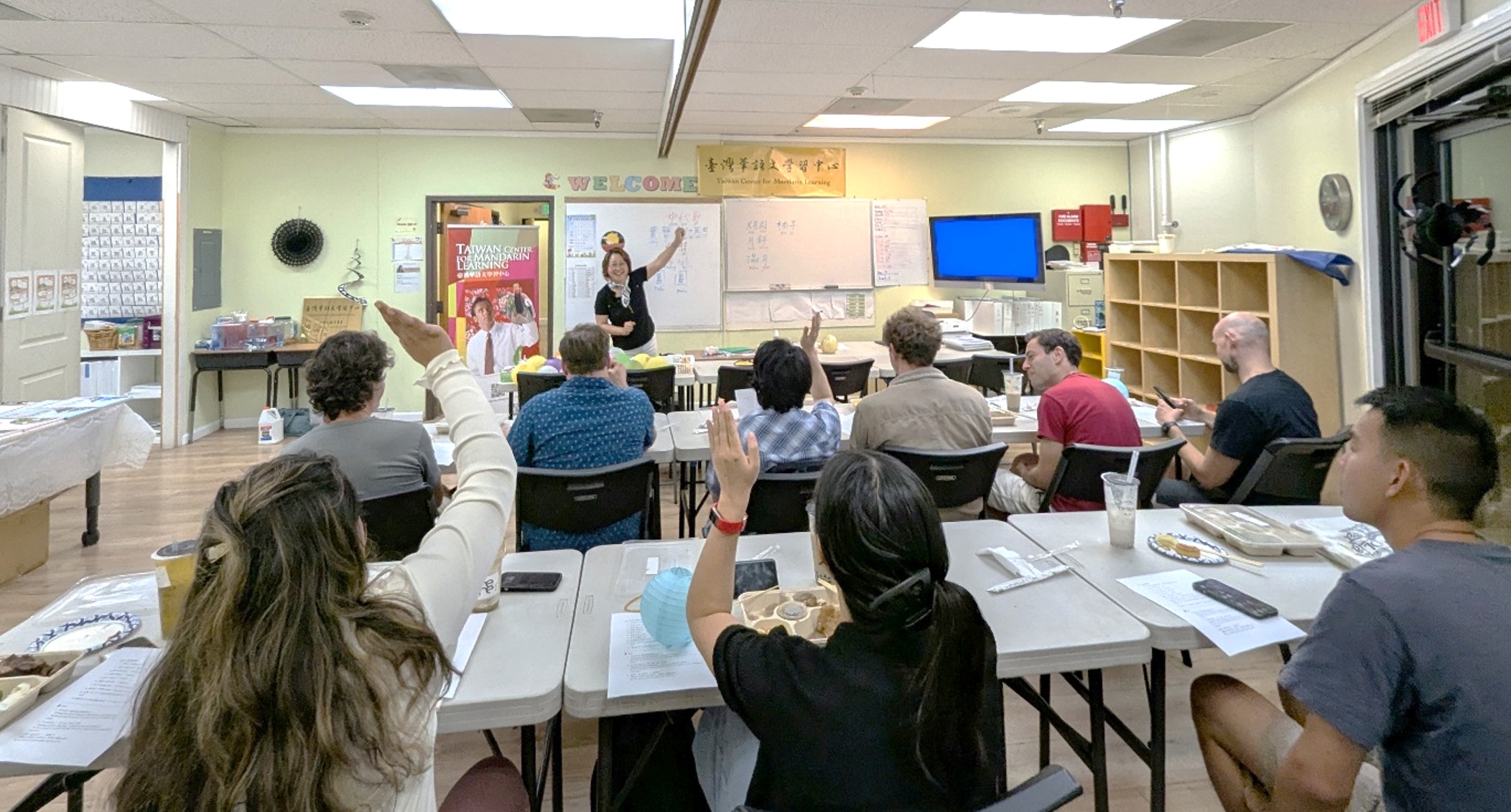 授課老師李梅英進行精彩教學示範，展現專業風采。