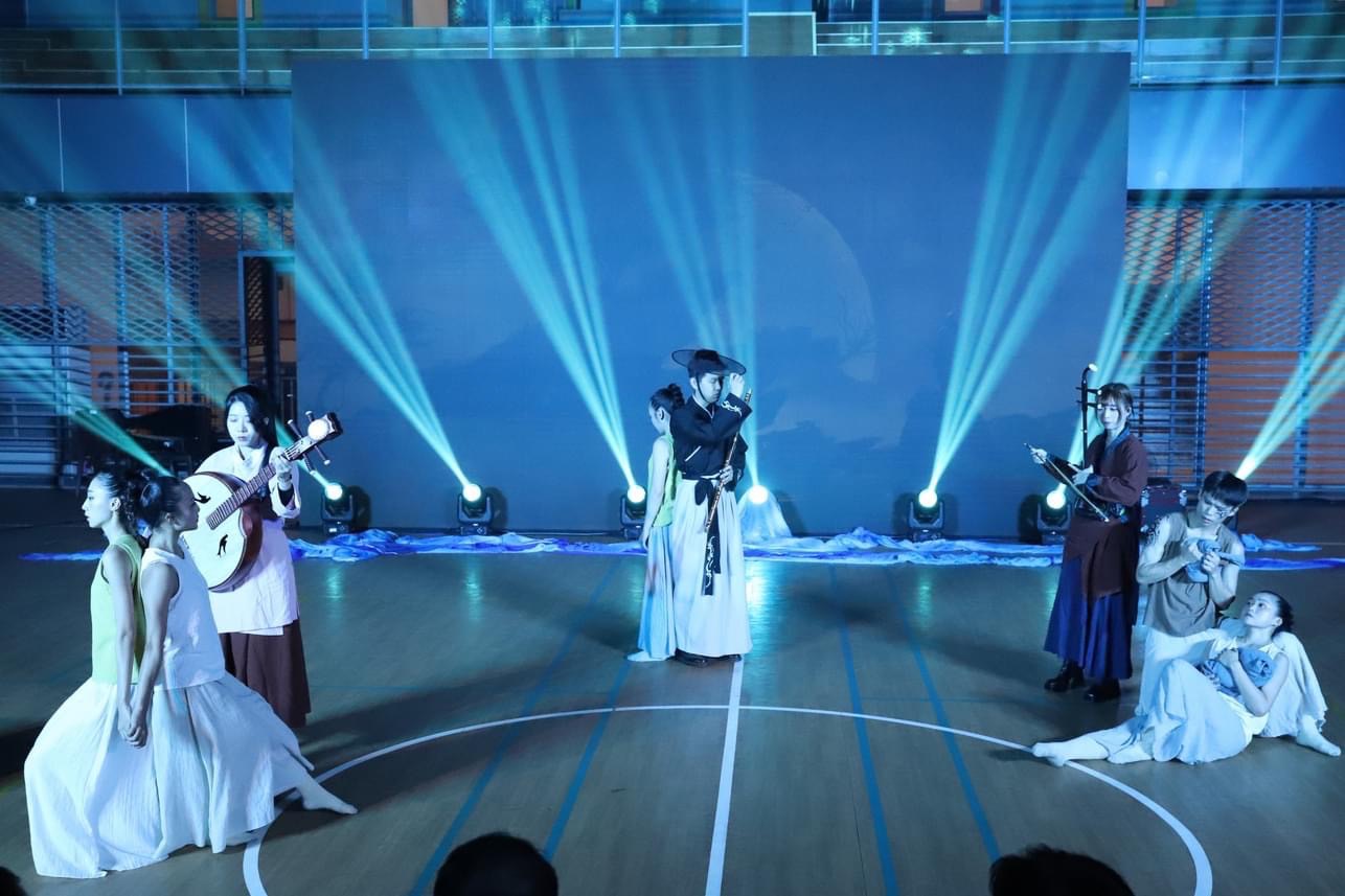 越華團隊與春訪團「當代樂坊」大合照