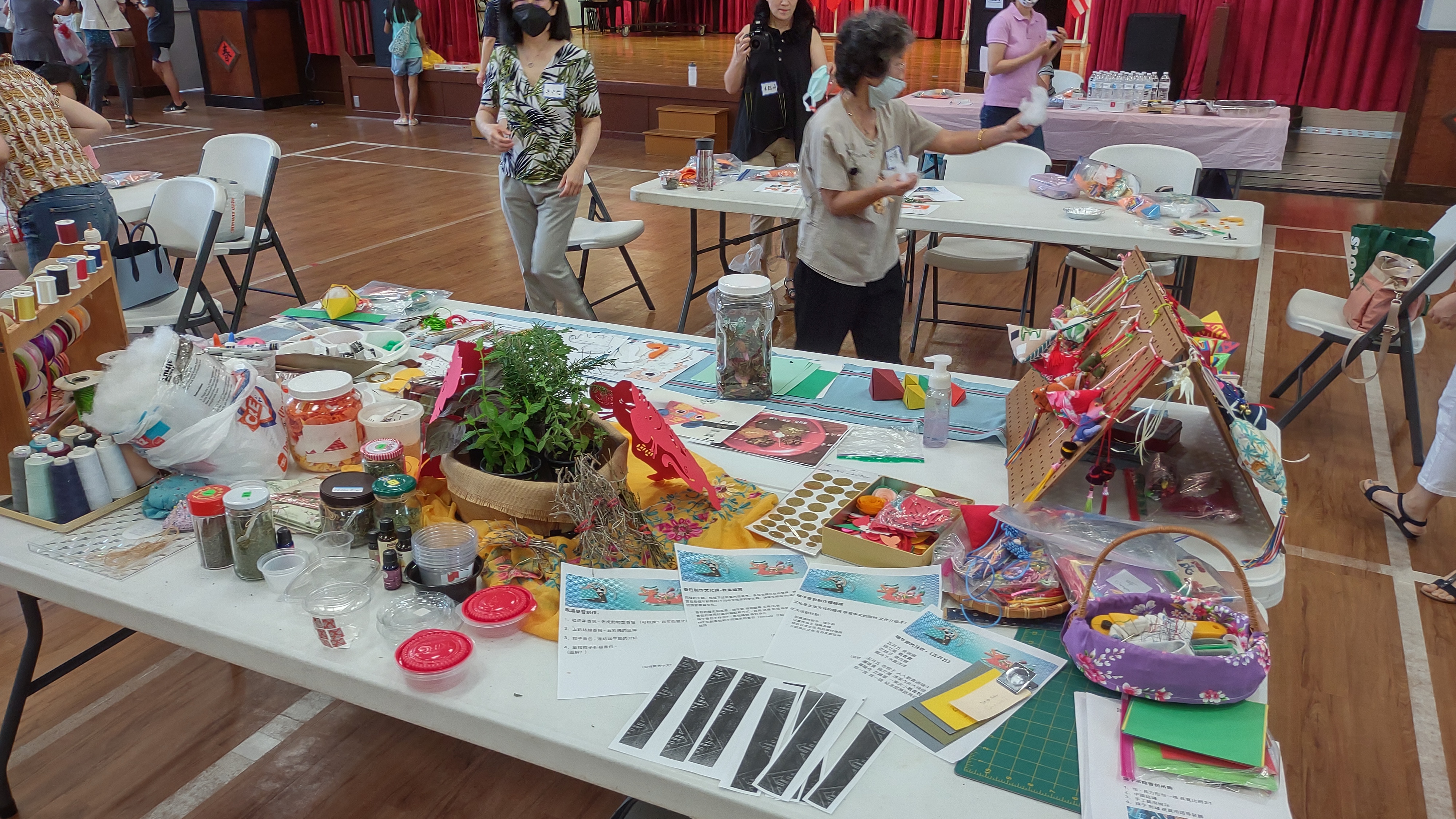 教材材料展示與取用區。