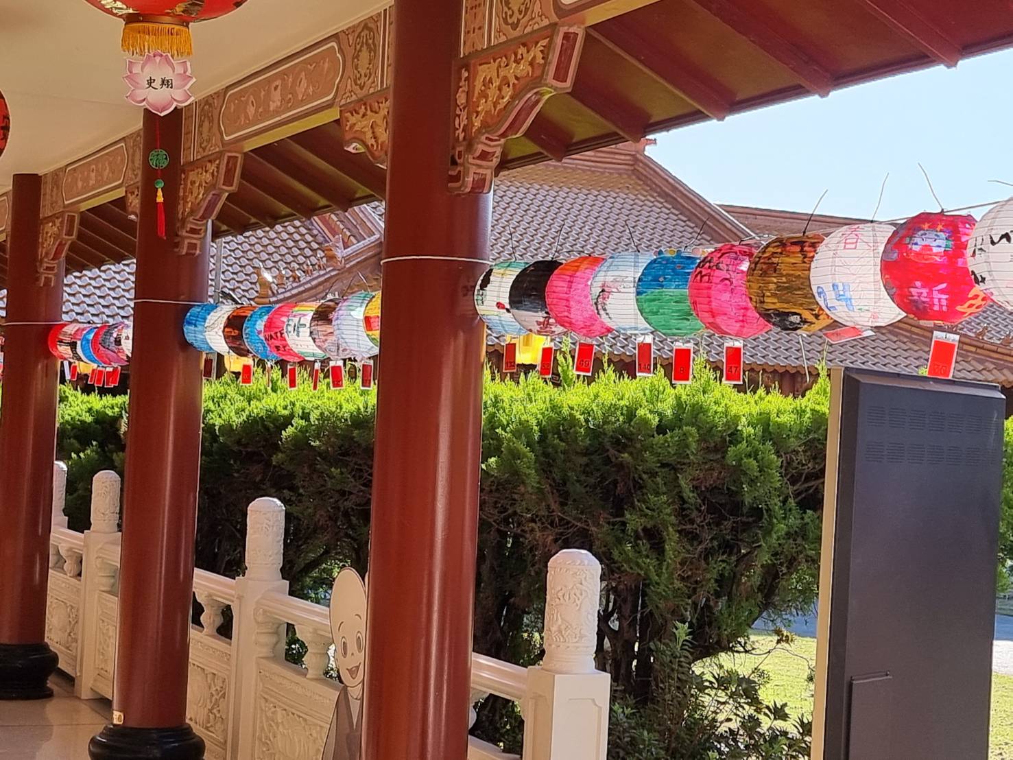 燈籠作品懸掛長廊