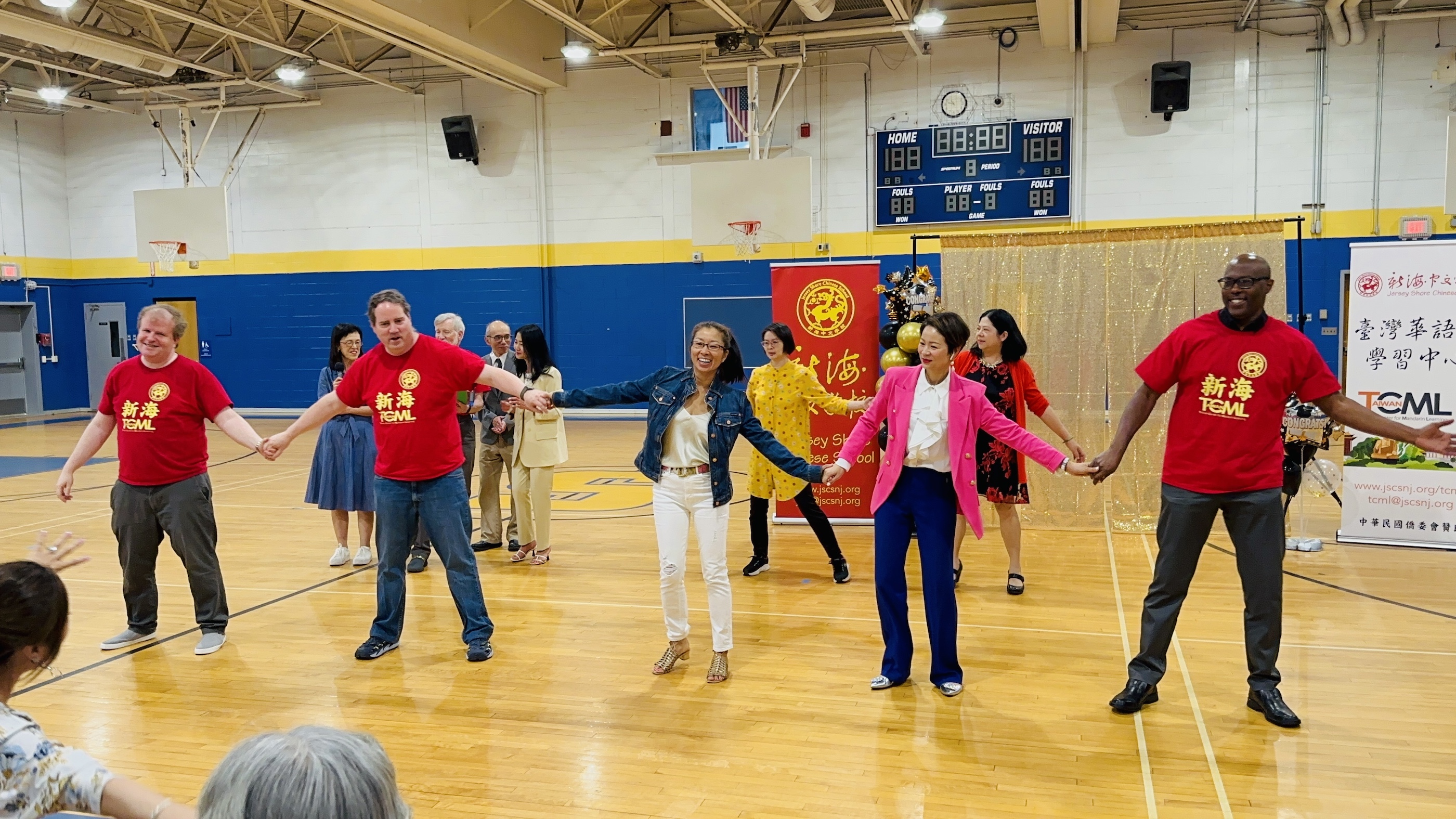 初級班學生合唱 「朋友」