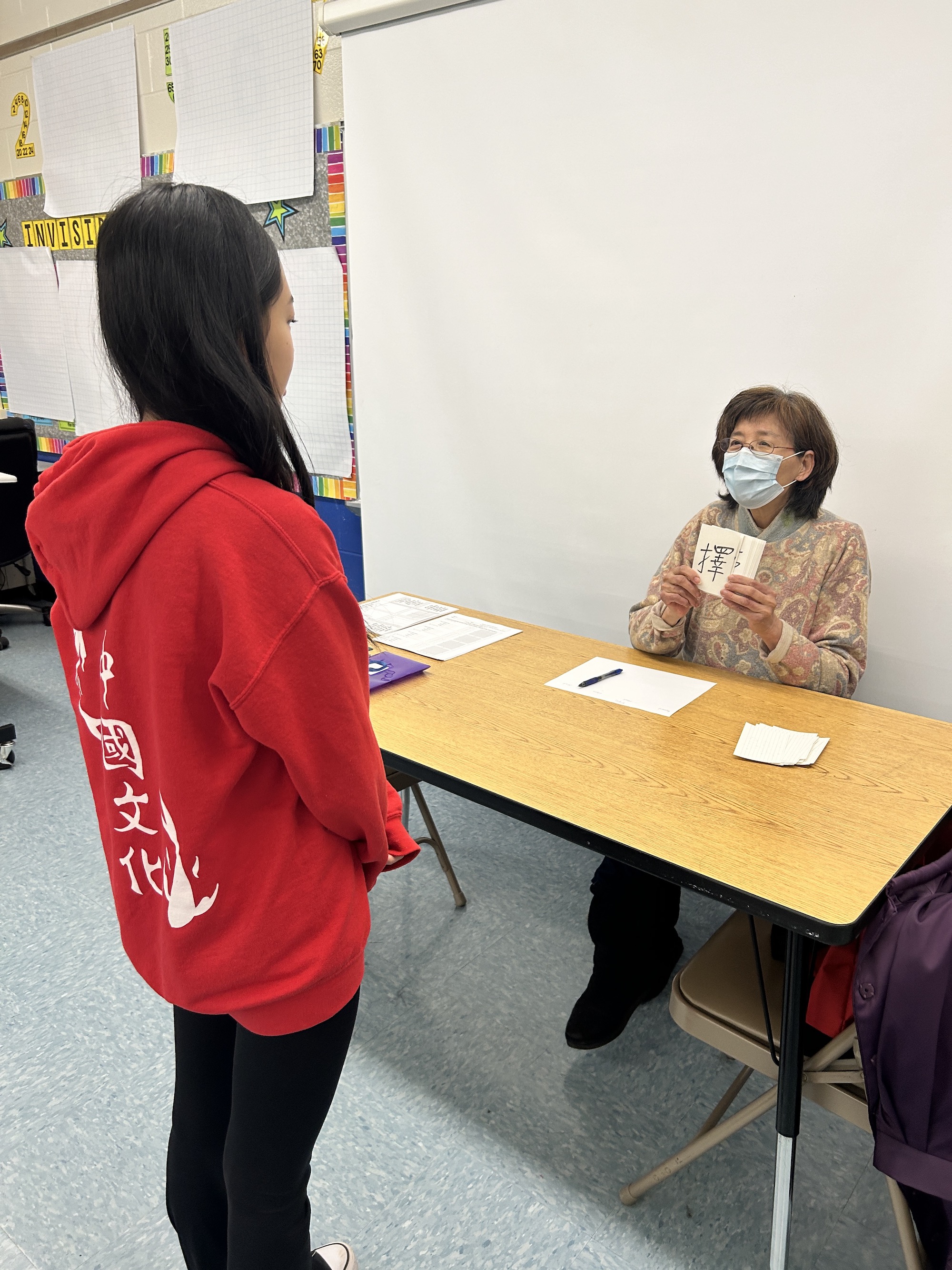 學生參加認字比賽