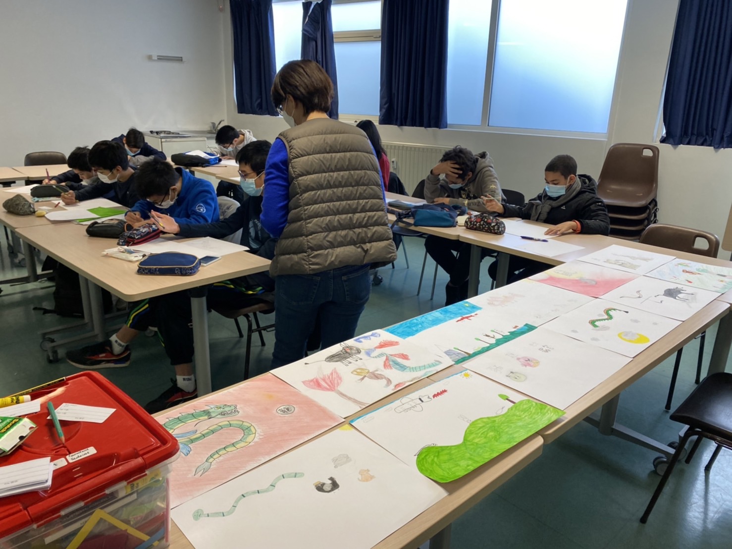 法國亭林中文學校12月11日舉辦「110年海外正體漢字文化節-大巴黎地區中文學校漢字創意繪畫比賽」，主題是十二生肖，學員們均發揮創意將漢字用圖畫表現。