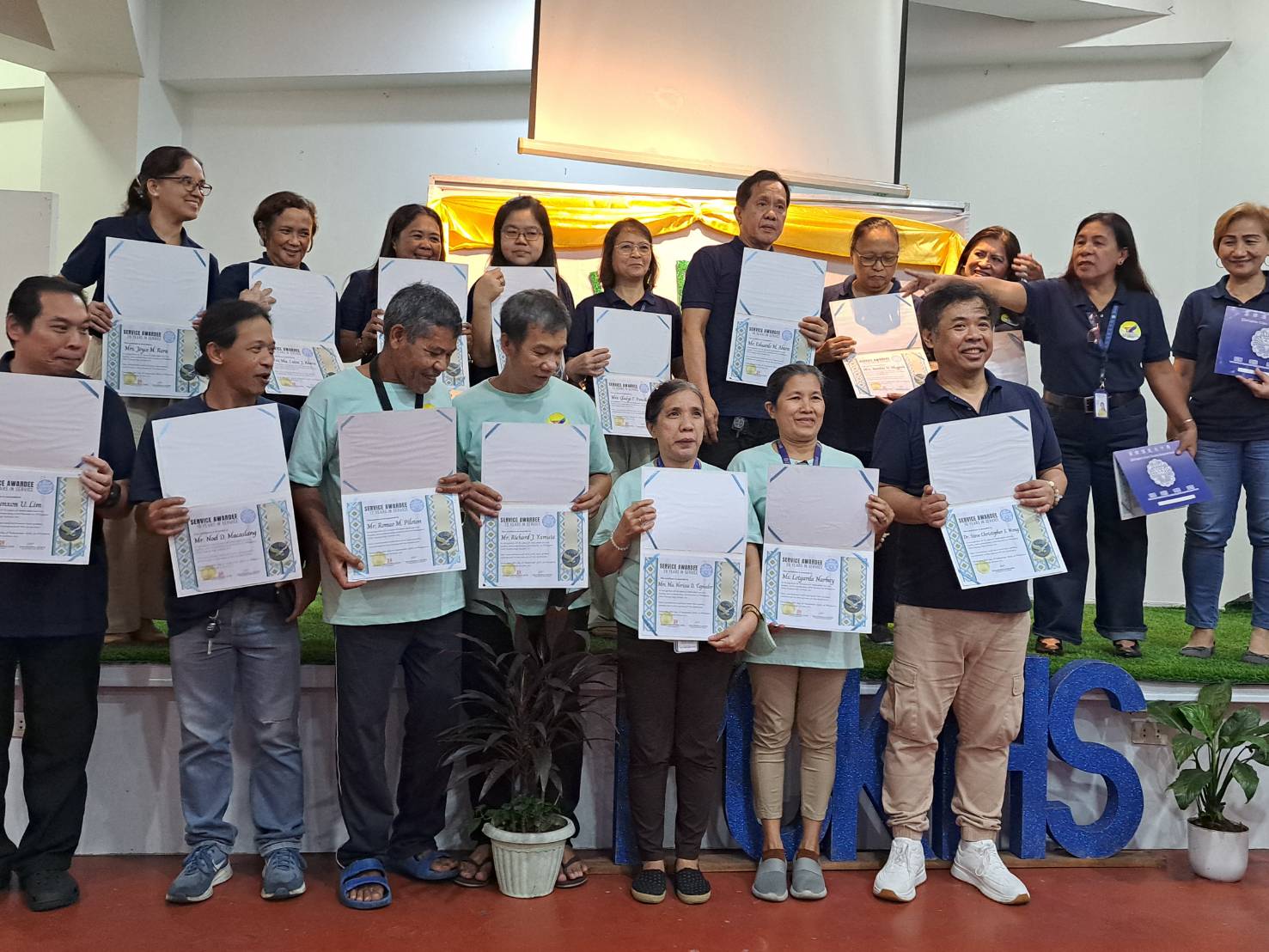 活動頒發感謝狀慶祝教師節。