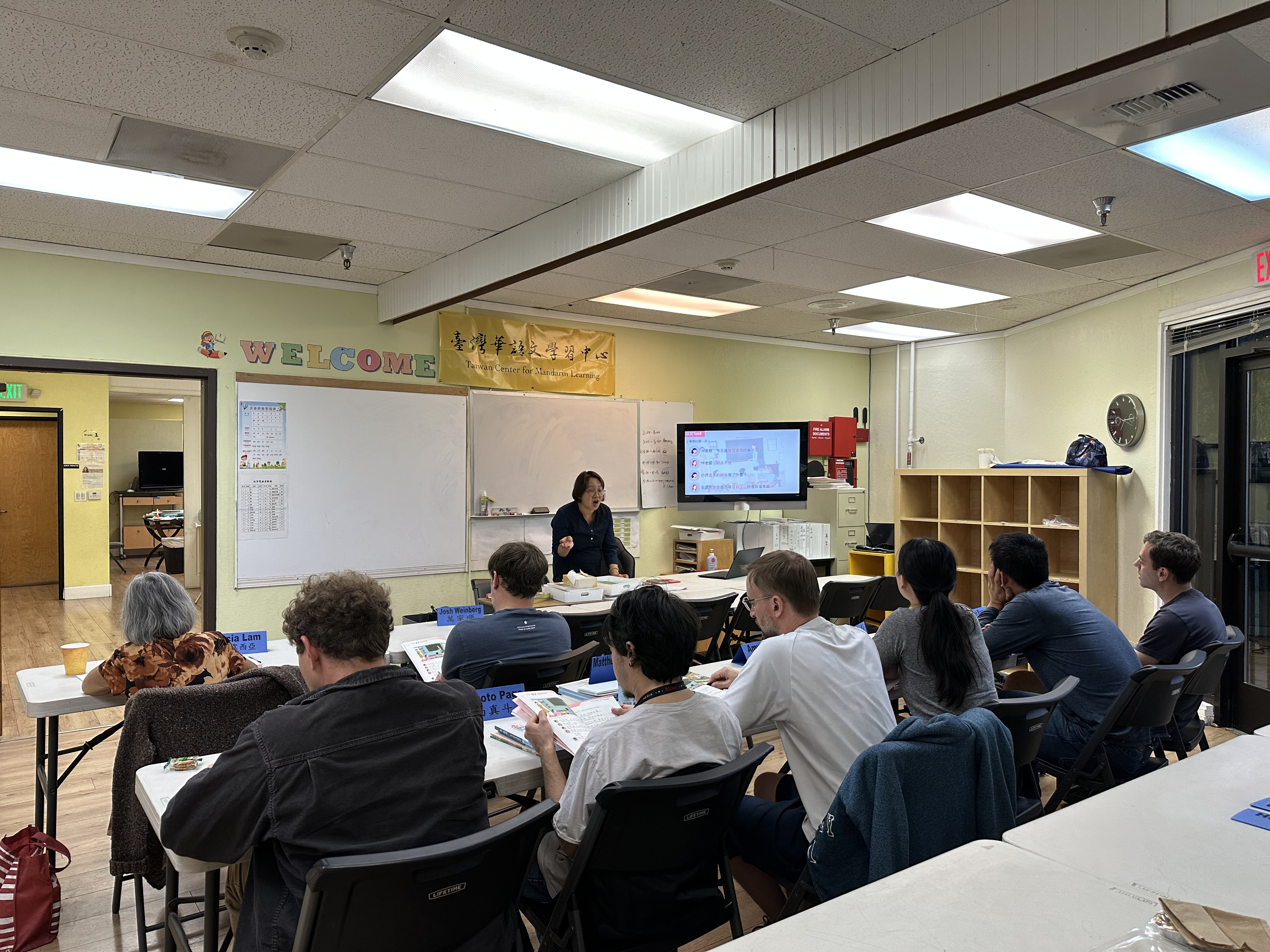 學員們認真聆聽課程