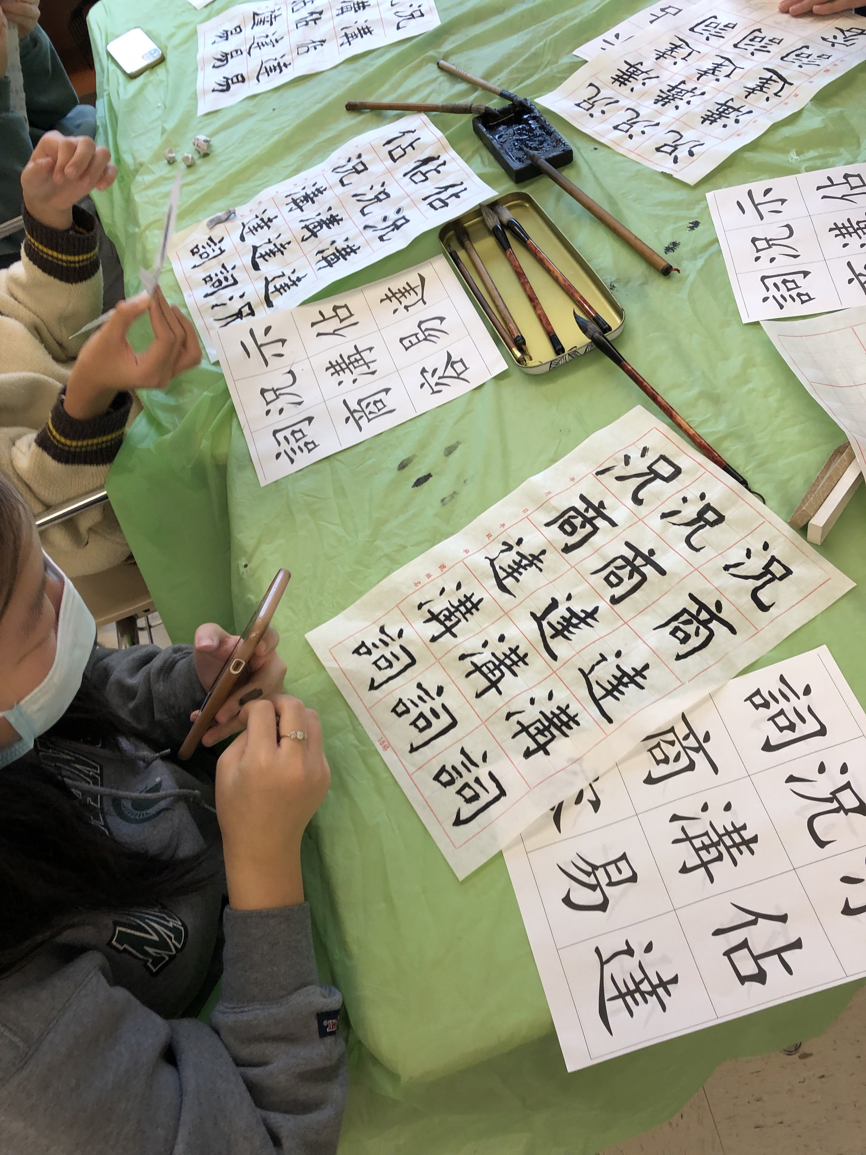 臺灣學校2023「漢字文化節」用繁體字書法故事展開人類歷史最早最美文字巡禮4