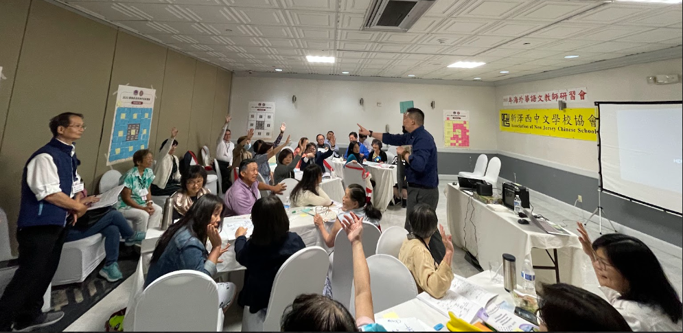 課常氣氛熱絡，與會老師們踴躍發言參與