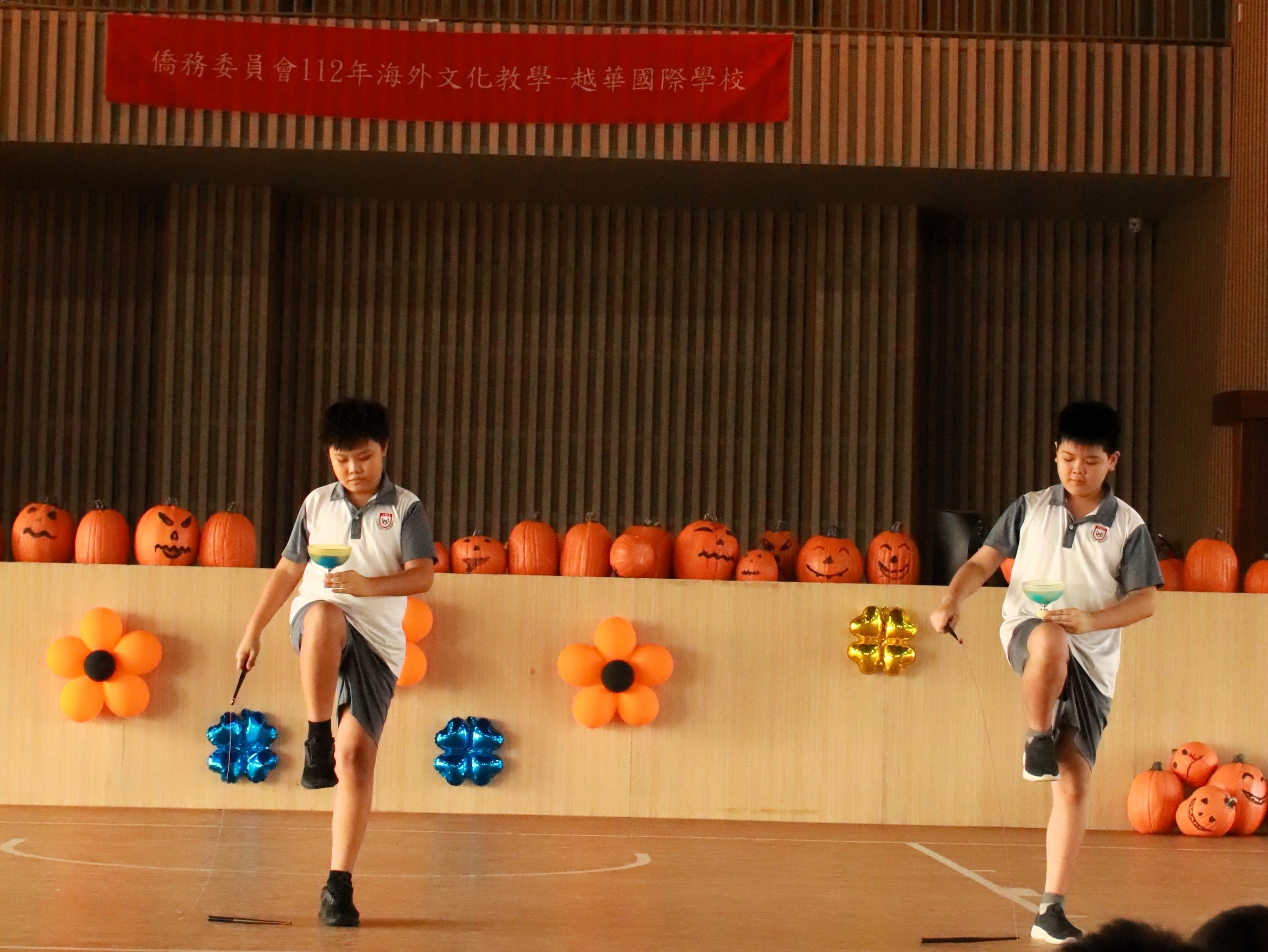 單頭鈴膝上轉，厲害吧