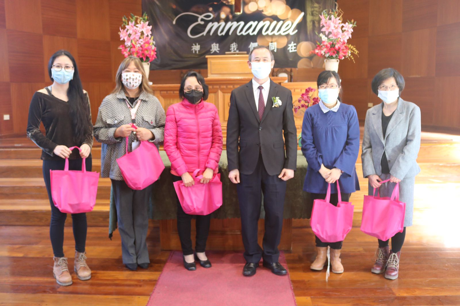 教師節禮物，各校代表領取，200位老師，每人一份