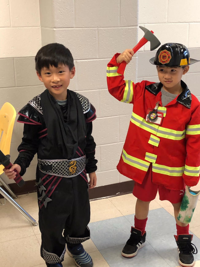 學生們打扮成各種造型。(台灣學校提供)