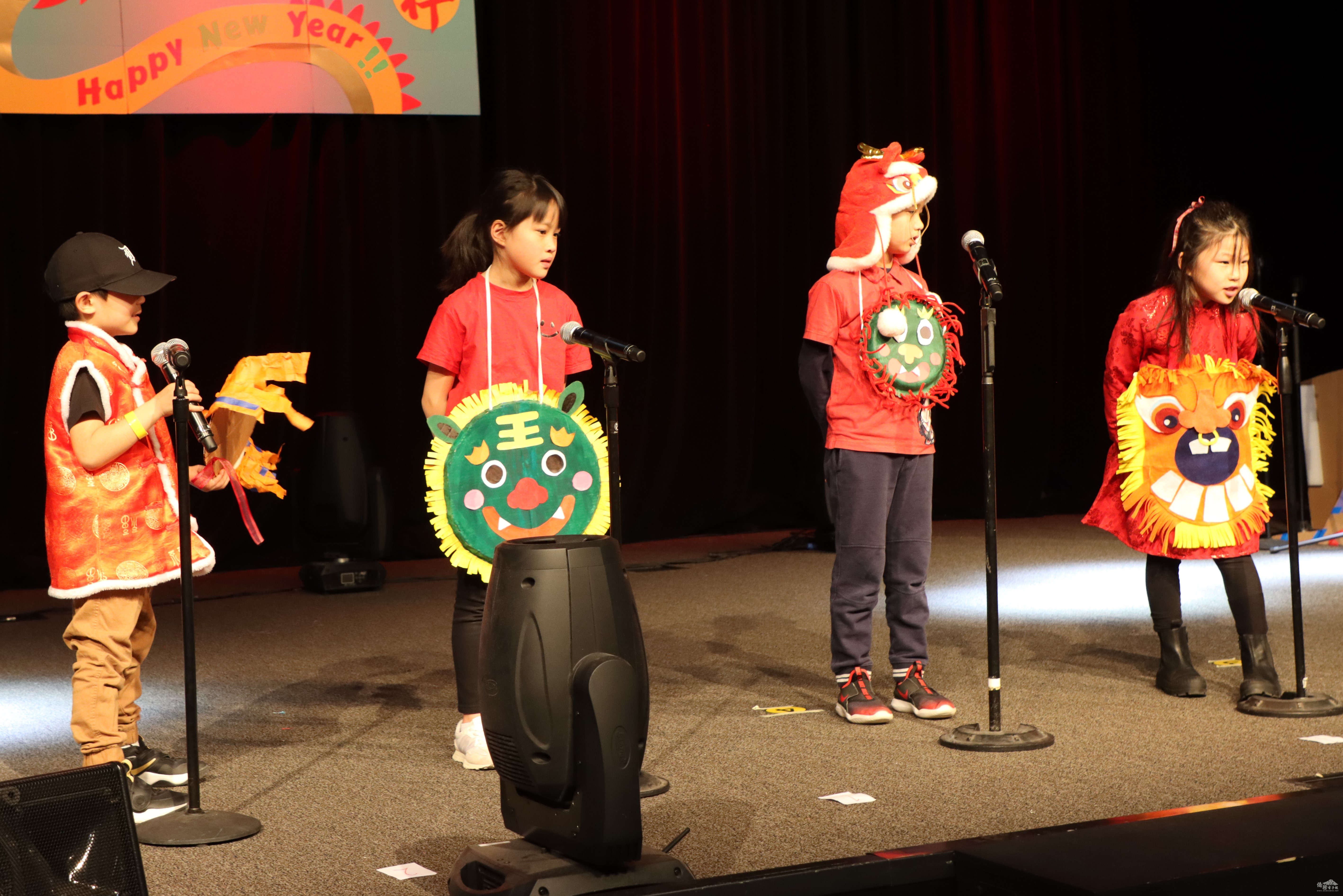 二年級班裝扮成可愛的年獸