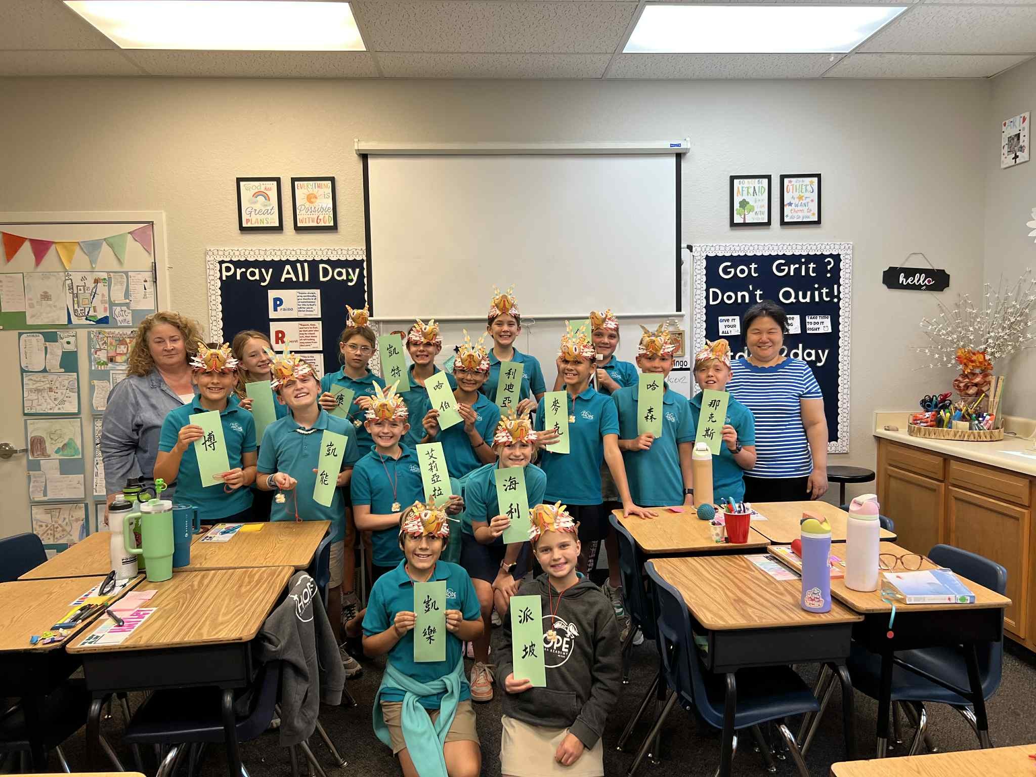 鳳凰城正體漢字文化應邀至主流學校提供正體漢字教學與介紹正體漢字文化的由來與歷史