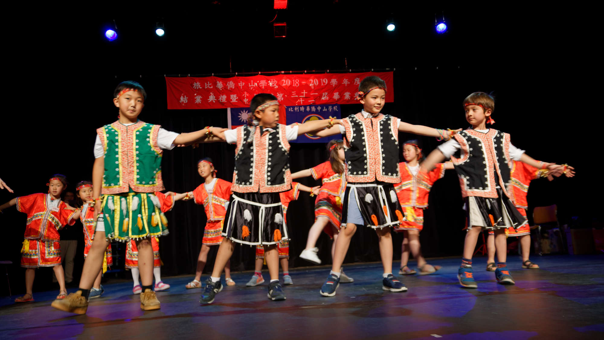 基礎班的原住民舞