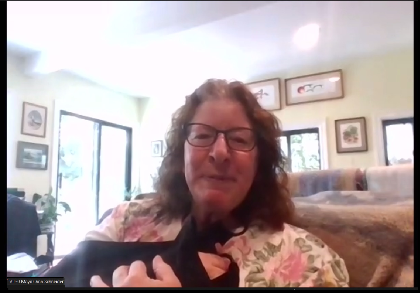 Millbrae市長Ann Schneider