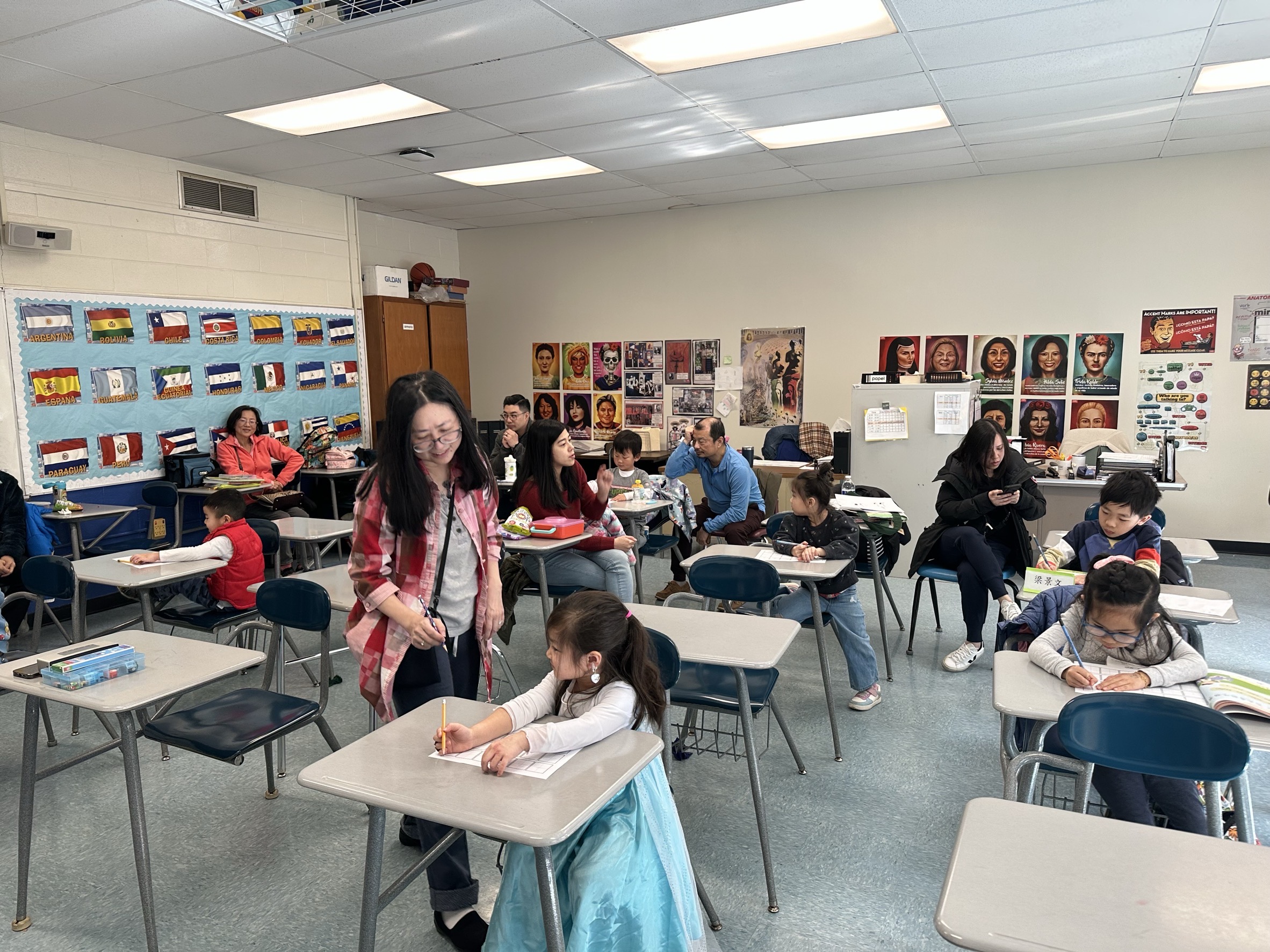 幼稚班學生參與寫字比賽