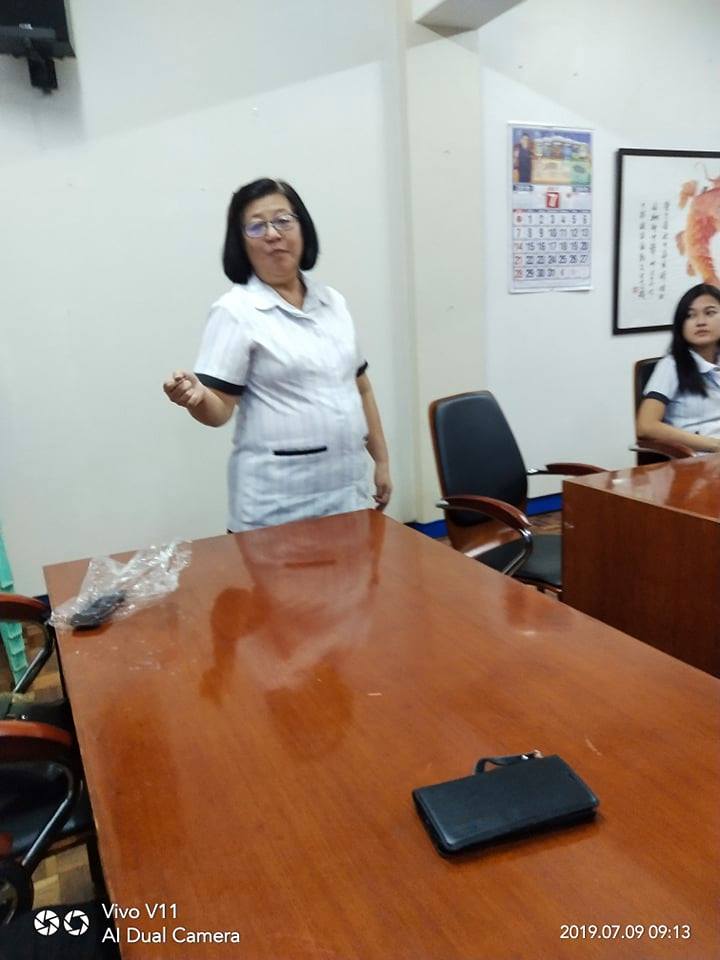 納卯中華中學甄玫瑰主任致詞