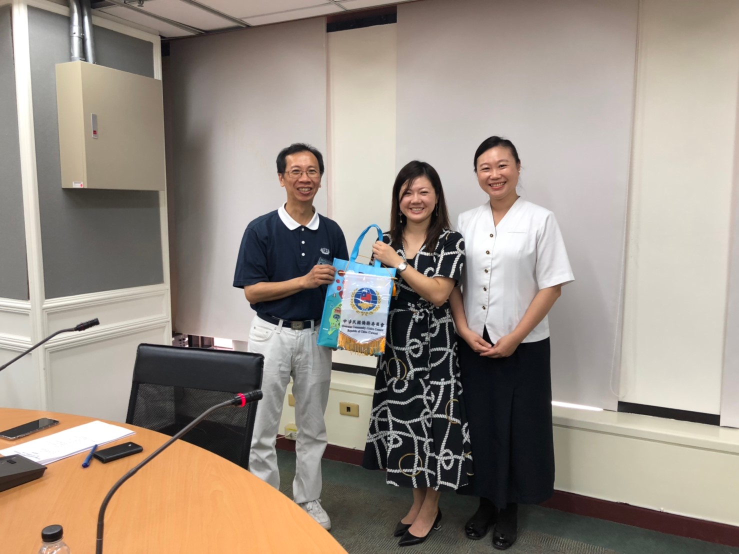 慈濟大學美國青少年華語人文營拜會僑務委員會