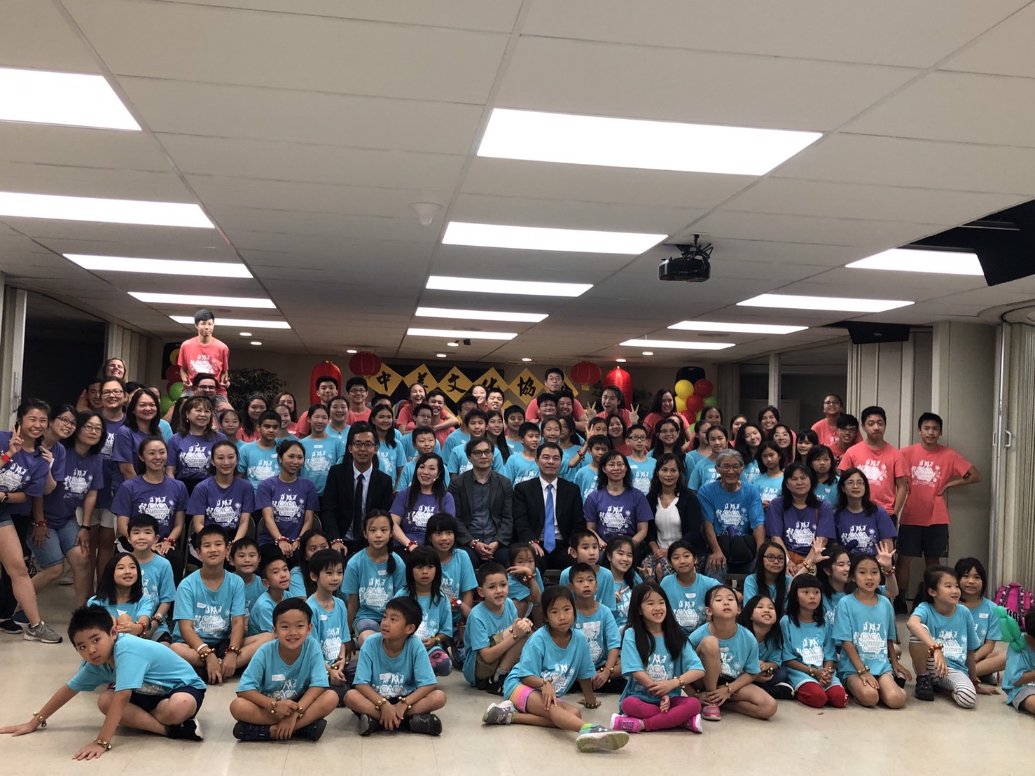 中美文化協會夏令營結業典禮合影